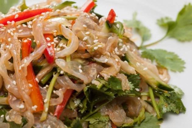 ensalada de medusa en japon se come una especie de la familia de la rhizostoma luteum 1 1000x575 ensalada de medusa en japon se come una especie de la familia de la rhizostoma luteum 1 1000x575