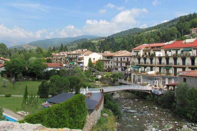 pobles bonics de girona camprodon