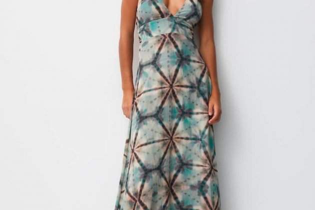 Vestit llarg estampat amb coll halter