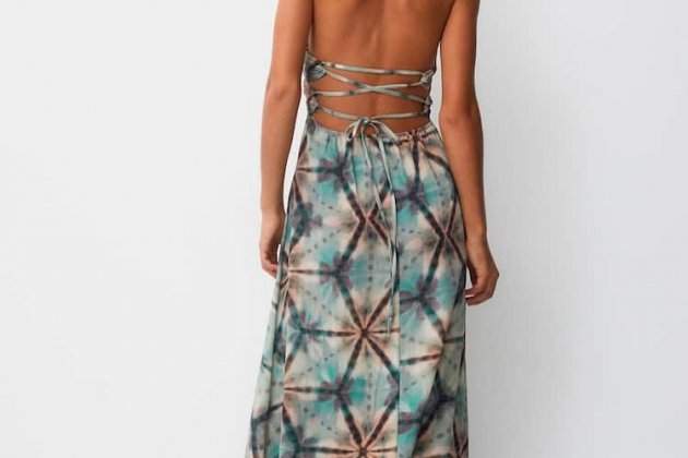 Vestit llarg estampat amb coll halter2