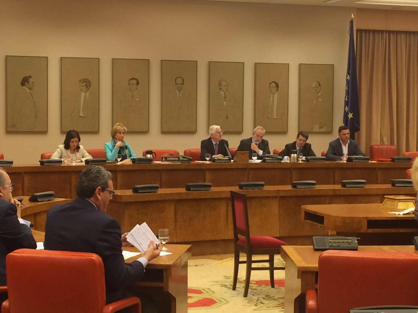 Morenés planta al Congreso y tensa la crisis institucional