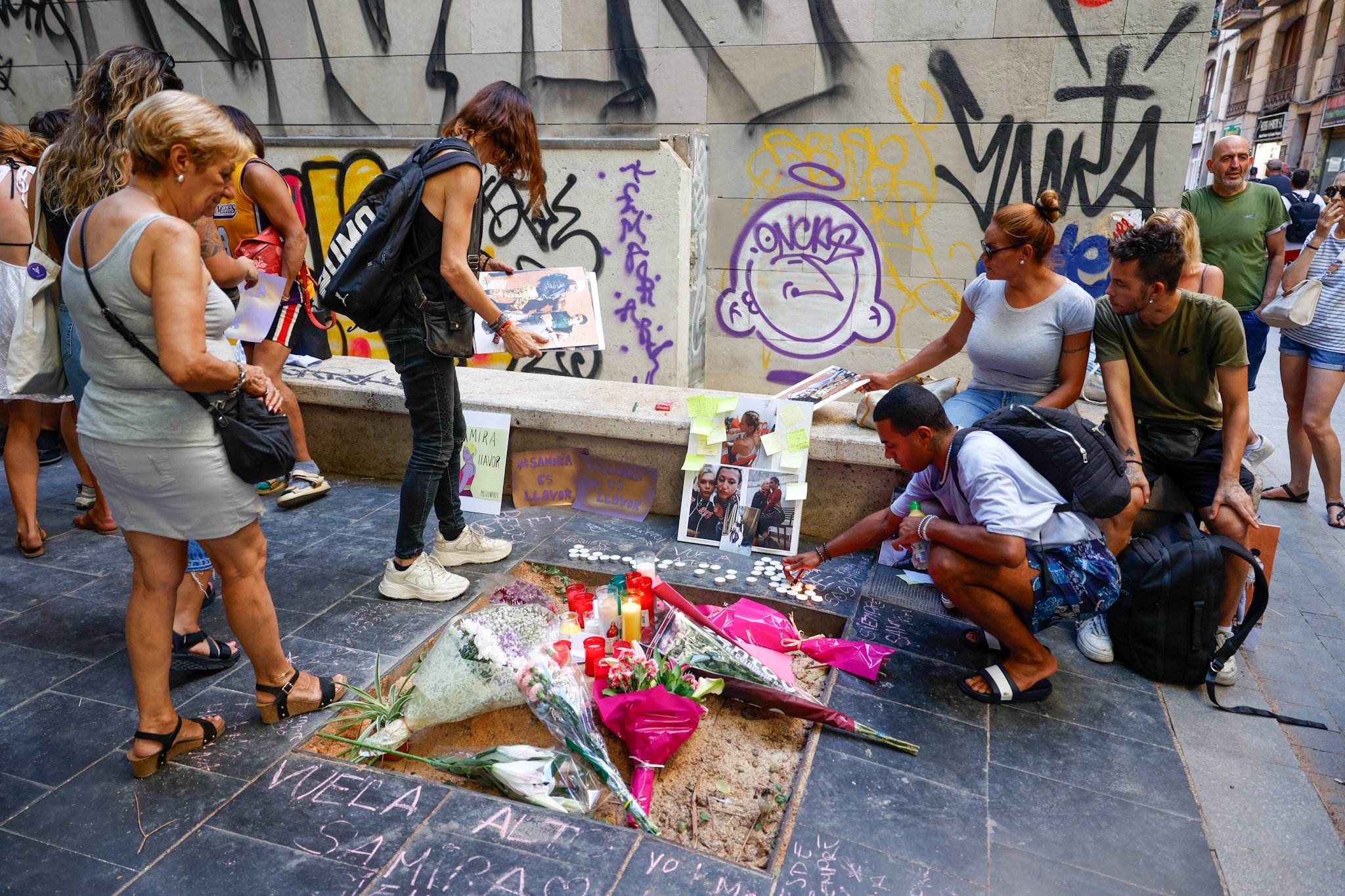 Reabren la investigación de la joven muerta en el Raval al caerle una palmera encima