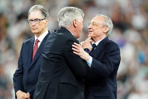Florentino Pérez Carlo Ancelotti abraçada somriure Champions / Foto: Europa Press - Adam Davy