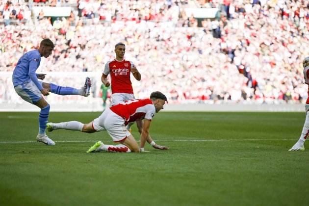 Cole Palmer disparo gol Community Shield / Foto: EFE - Tolga Akmen