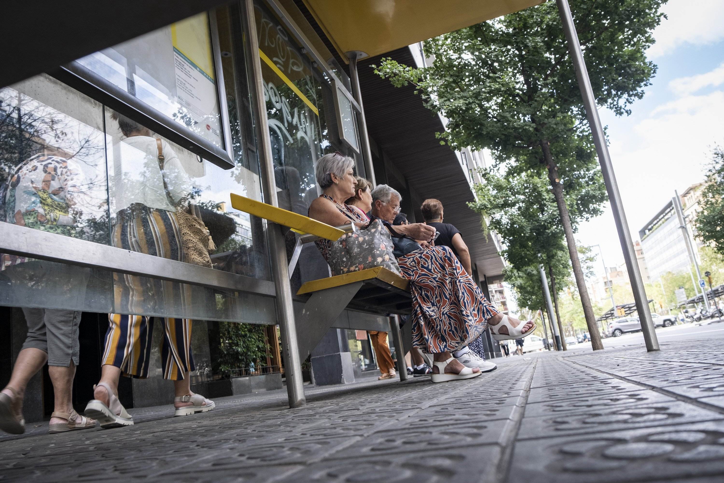 Una nova línia de bus farà un recorregut similar a l’esperat perllongament de l’L2 de Metro