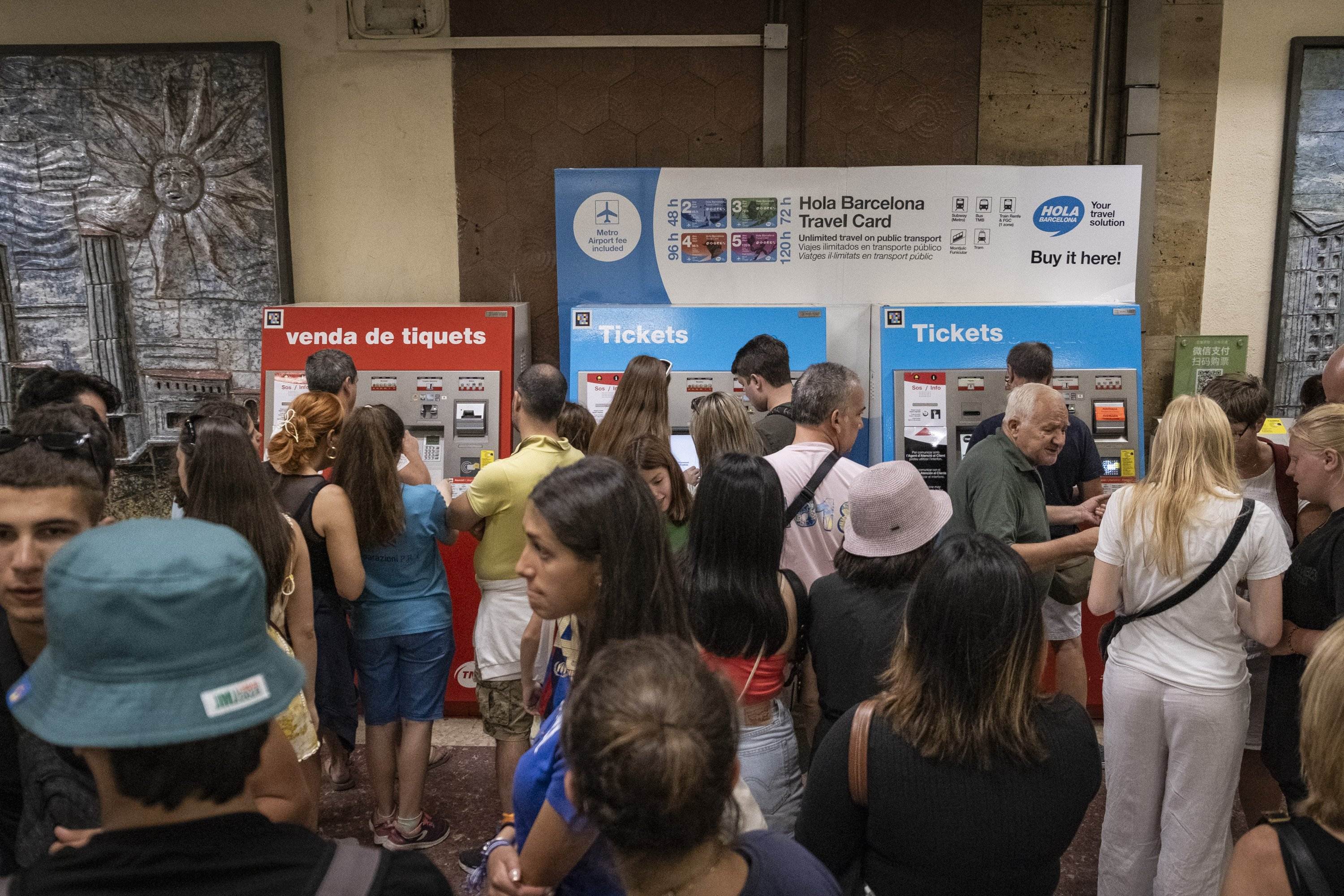 TMB treu a concurs la seguretat privada del Metro de Barcelona per als propers quatre anys