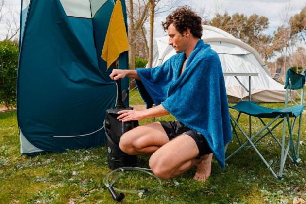Ducha solar a presión 10 Litros Quechua Ducha solar a presión 10 Litros Quechua