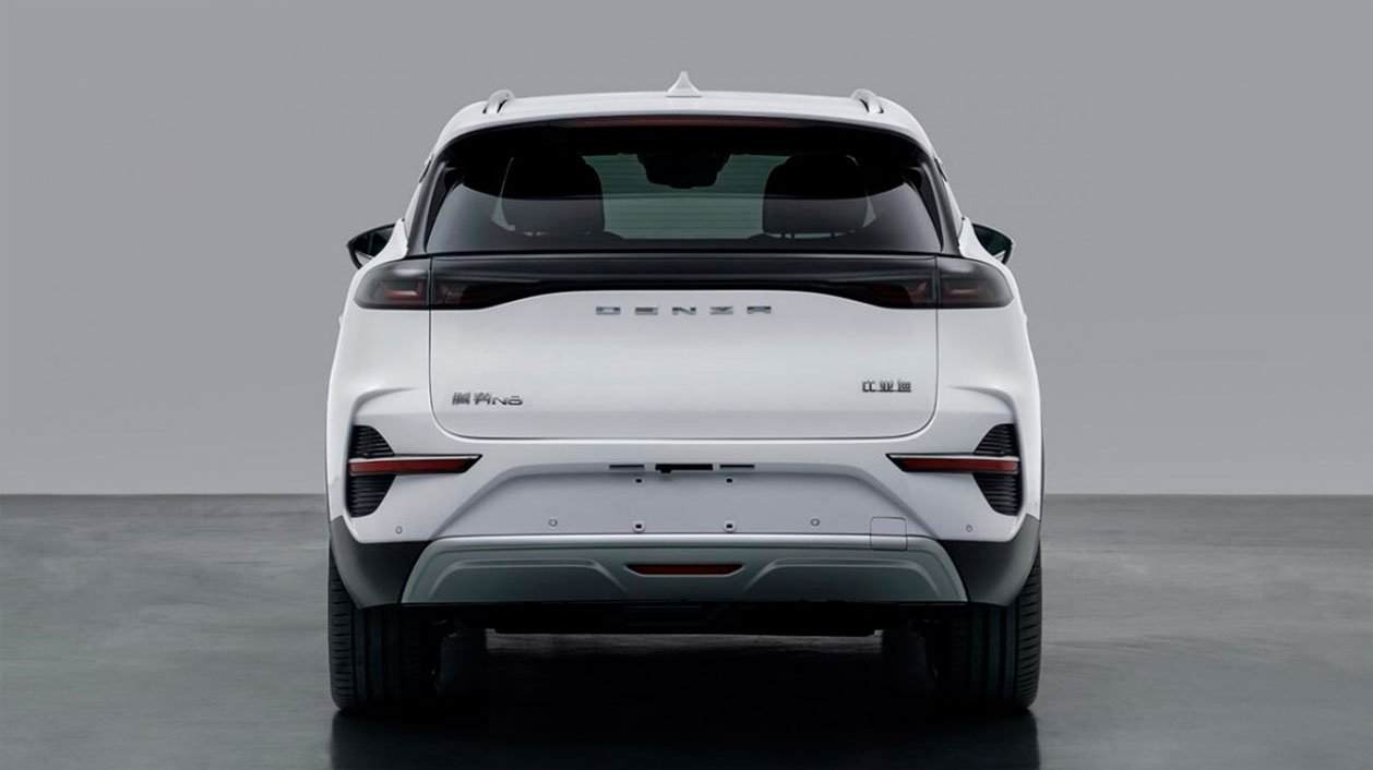 Gasolina y diésel, KO, 1.030 km de autonomía, el coche eléctrico que cambia el mercado