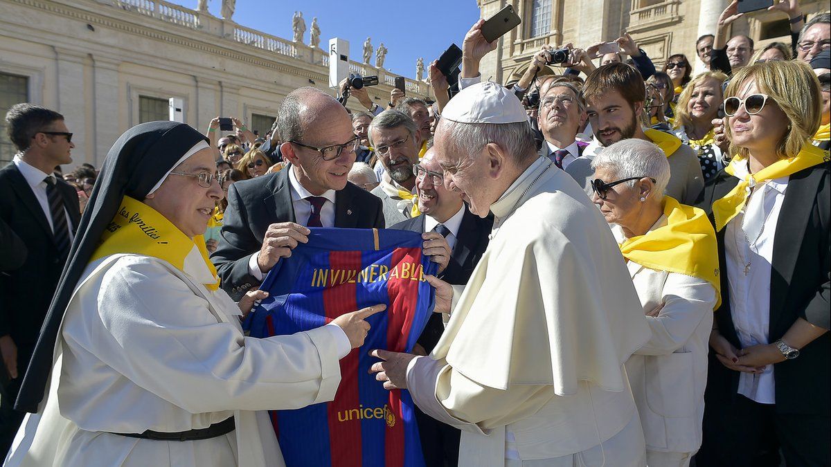 Sor Lucía Caram explica al Papa el proyecto Invulnerables contra la pobreza