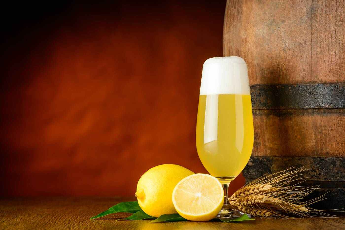 La cerveza con zumo de limón engorda más