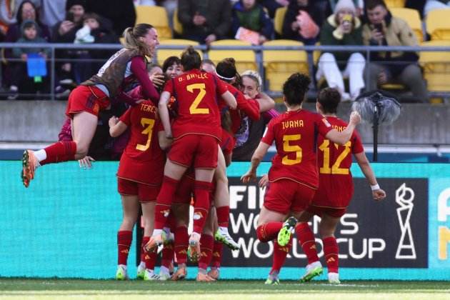 Espanya celebrant el gol de Mariona Caldentey / Foto: EFE