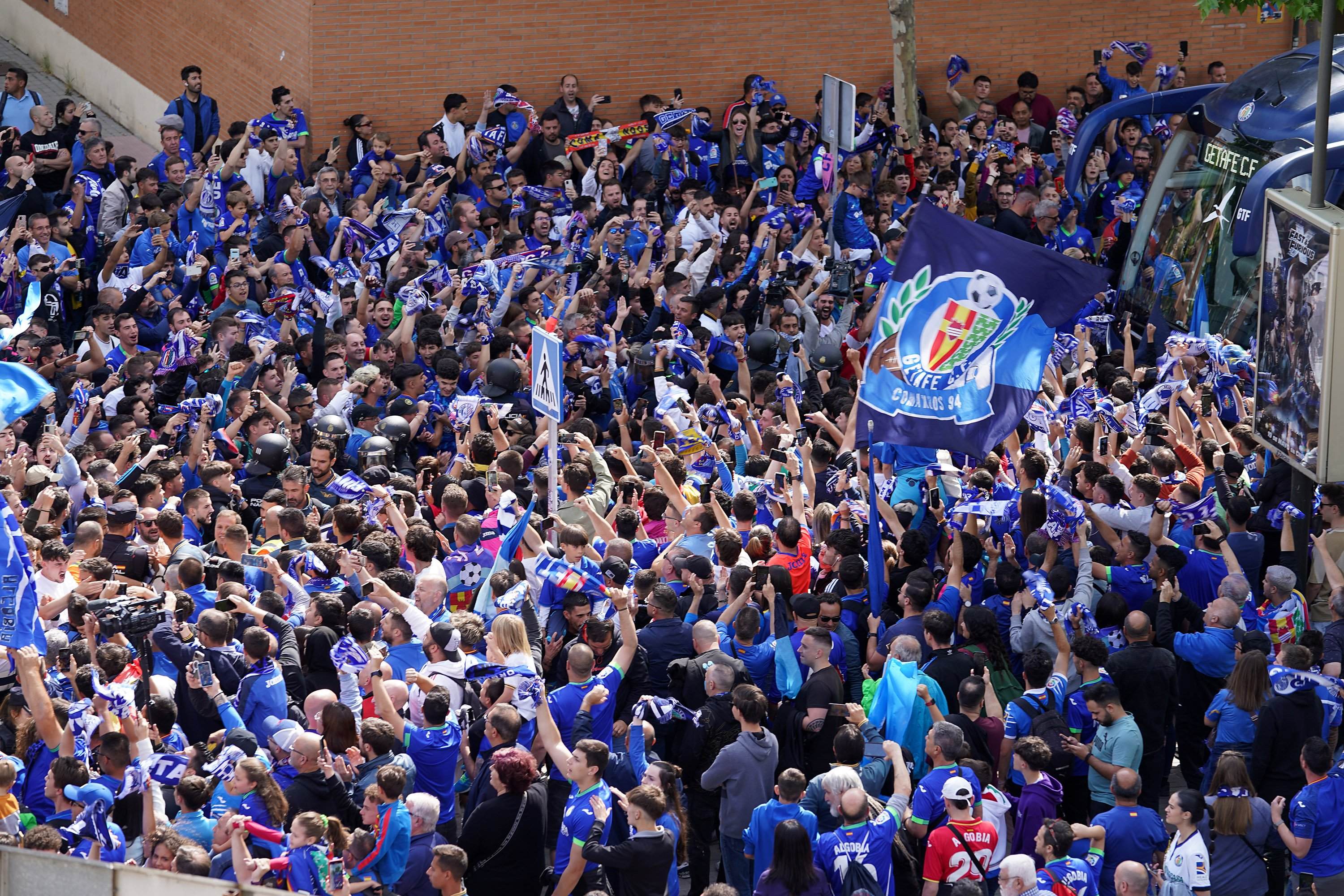 "Mismo juego, diferentes reglas" y "puta Barça", el hostil recibimiento de Getafe al conjunto culé