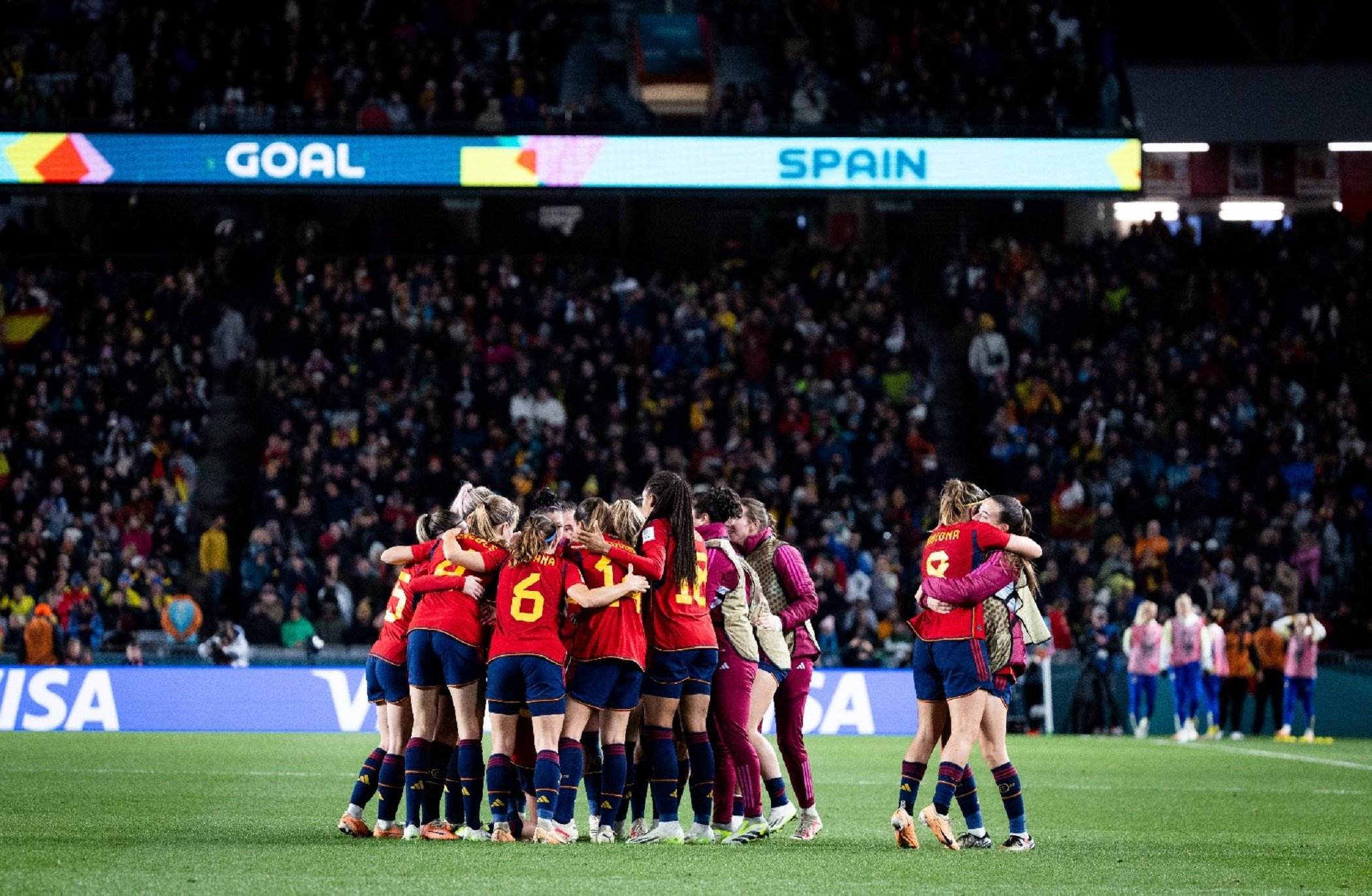 Espanya s'aferra a l'èpica per superar Suècia i ficar-se a la final del Mundial (2-1)
