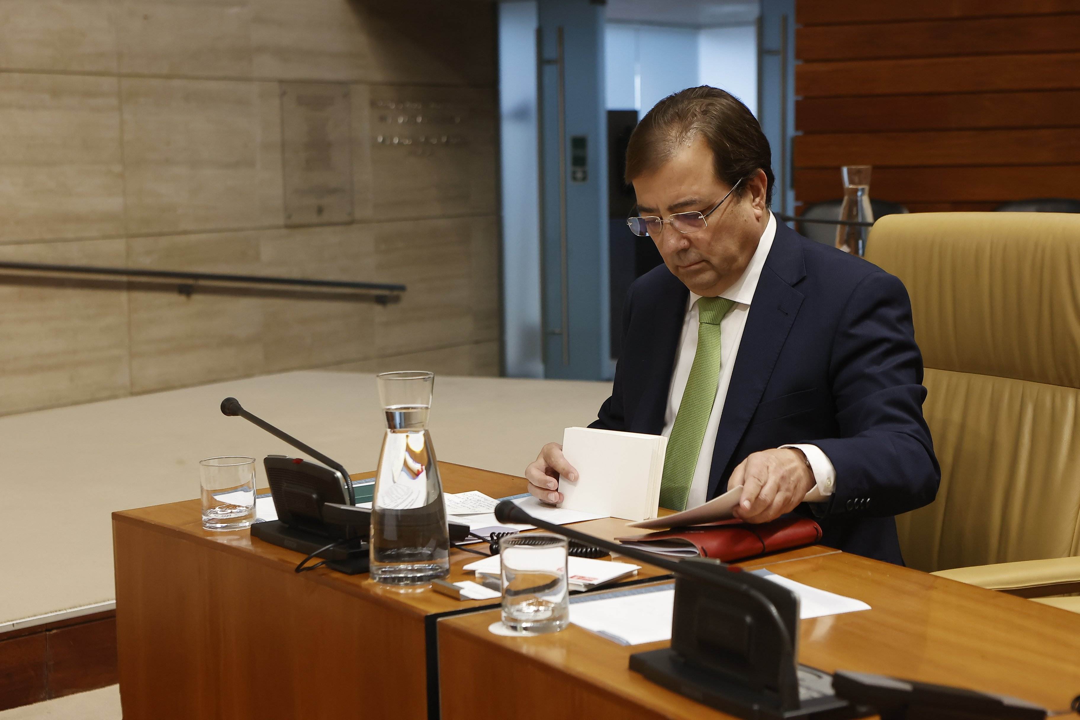 El PSOE propone a Vara como vicepresidente del Senado y Granados y López repiten como portavoces