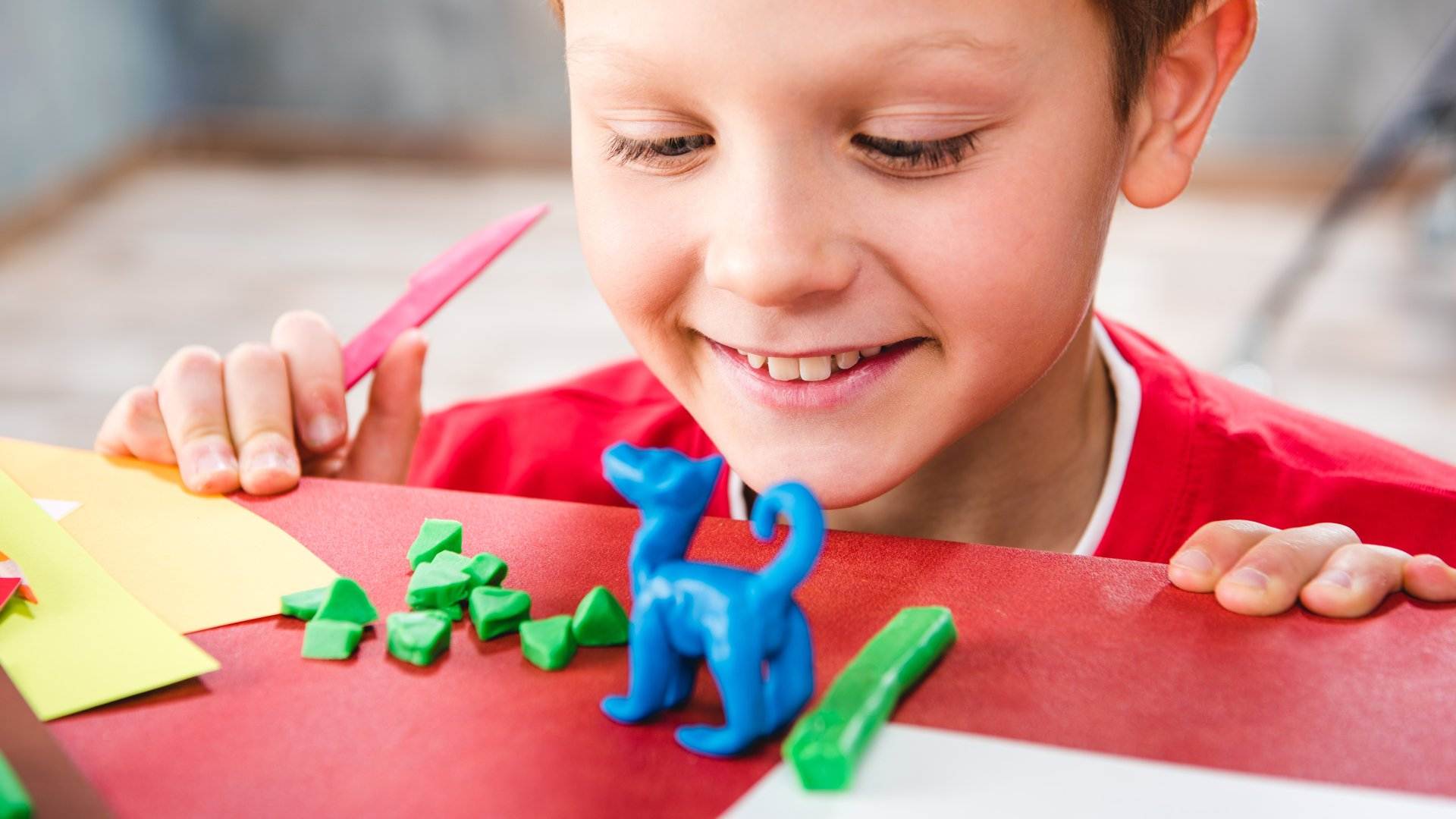 Cómo hacer plastilina casera superfácil para que tus hijos se diviertan con cosas que tienes en casa