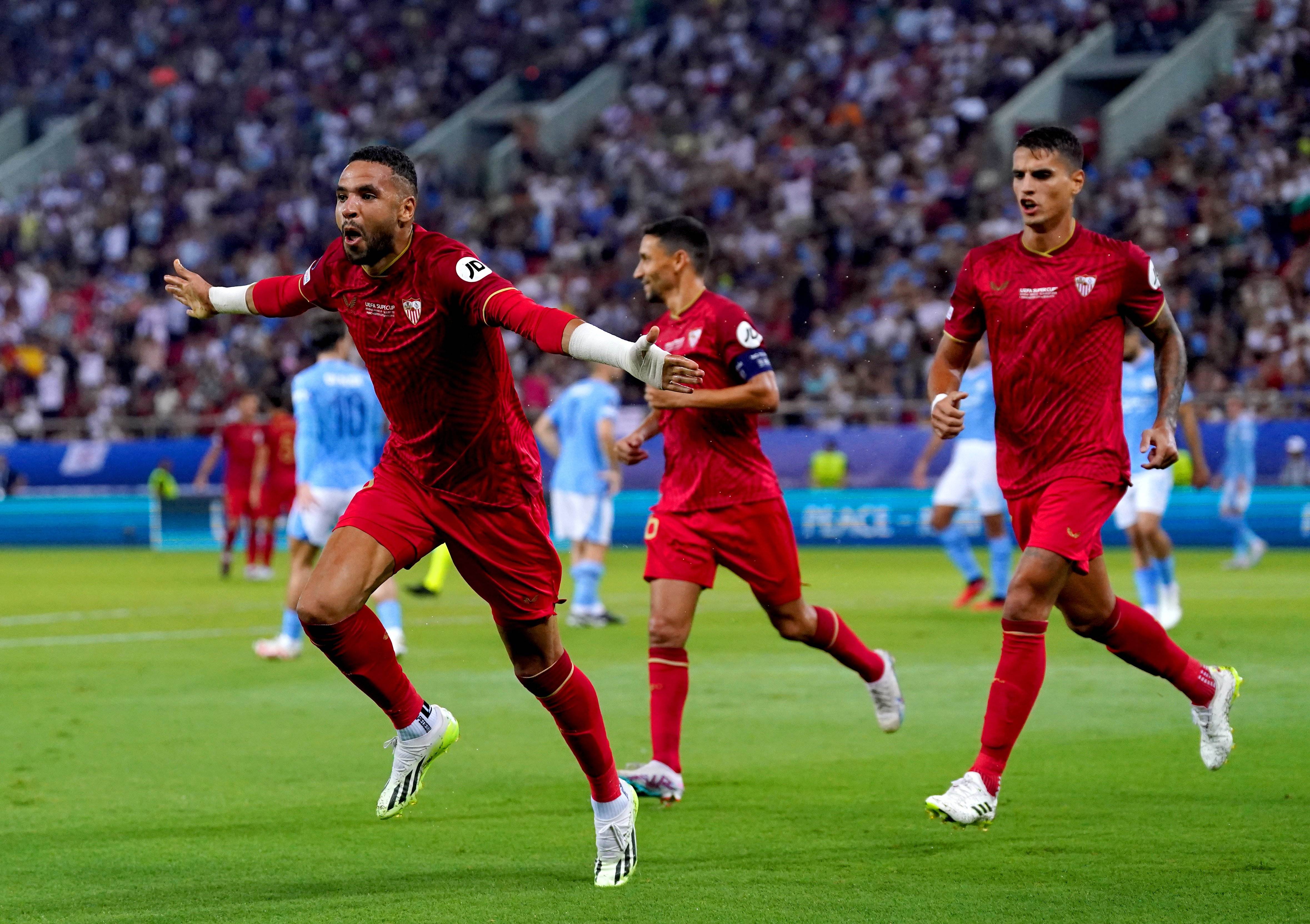 El Sevilla asalta al Betis y es el elegido de García Pimienta para sustituir a En-Nesyri