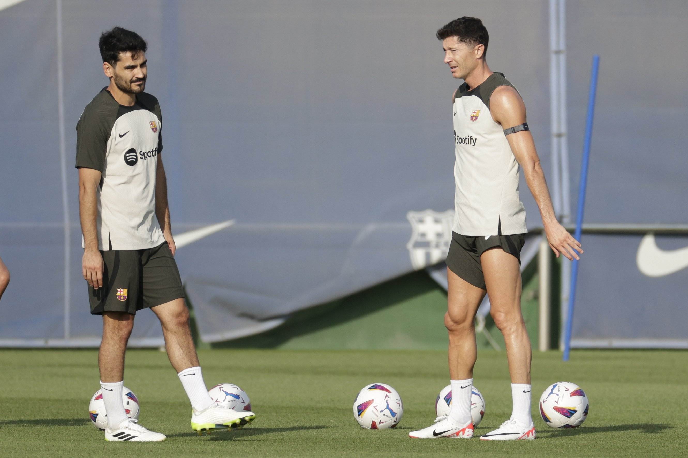 Lewandowski, amb Gündogan i sense relació amb Araujo