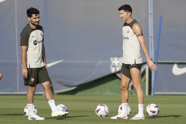 Robert Lewandowski i Gündogan durant un entrenament del Barça / Foto: EFE