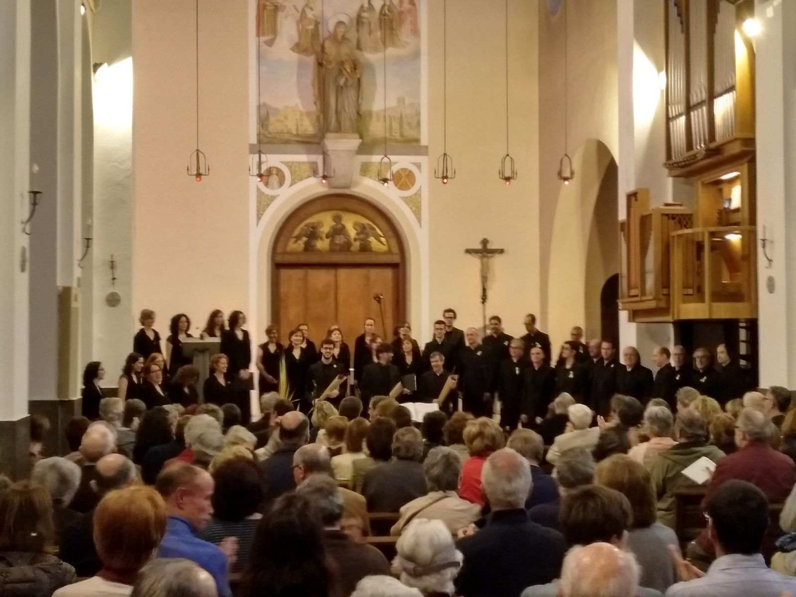 La Coral Sant Jordi rinde homenaje a Sànchez y Cuixart