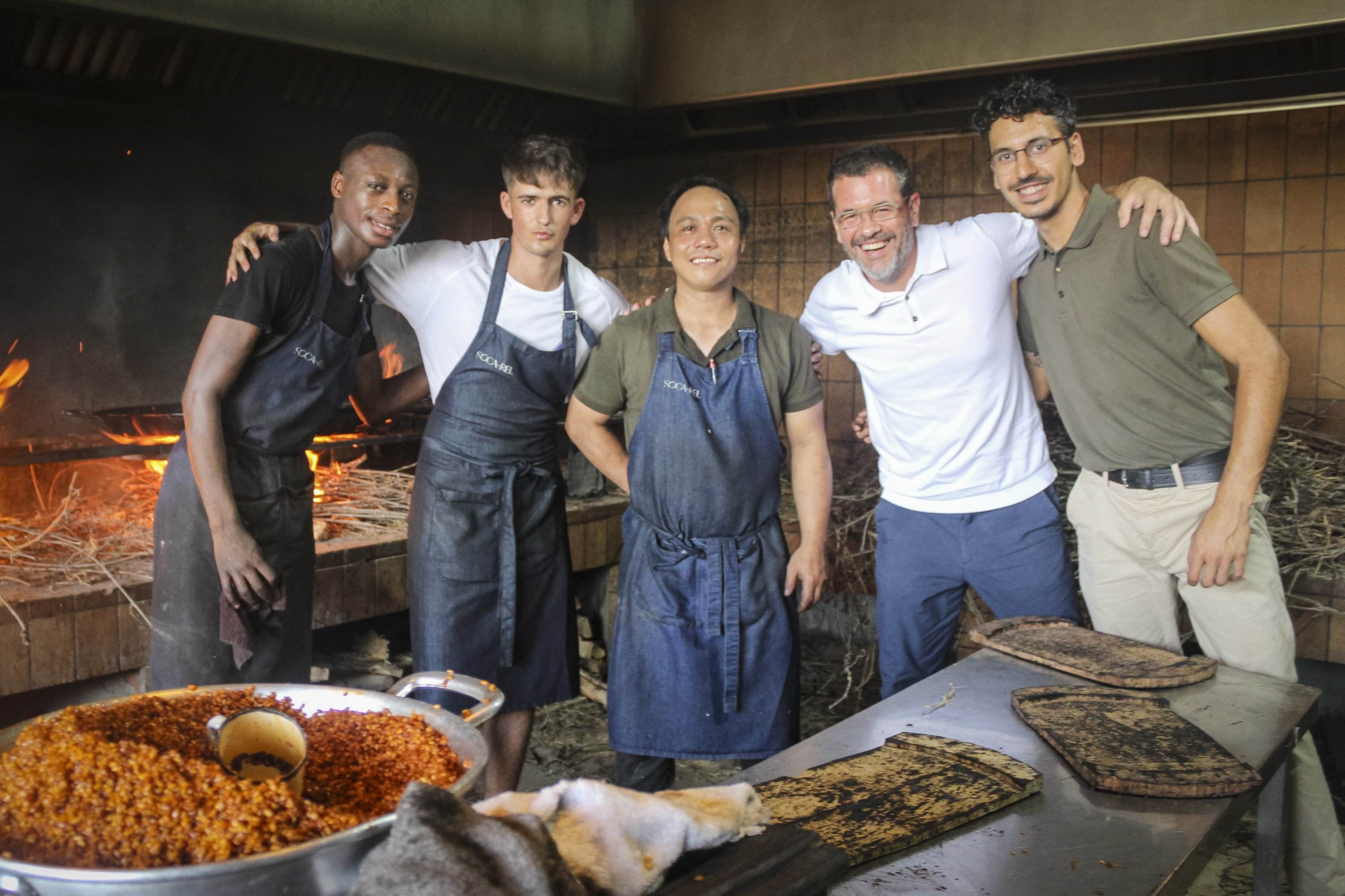 Soca-rel: autèntica paella cuinada al foc de sarment en aquest restaurant singular a la Costa Brava