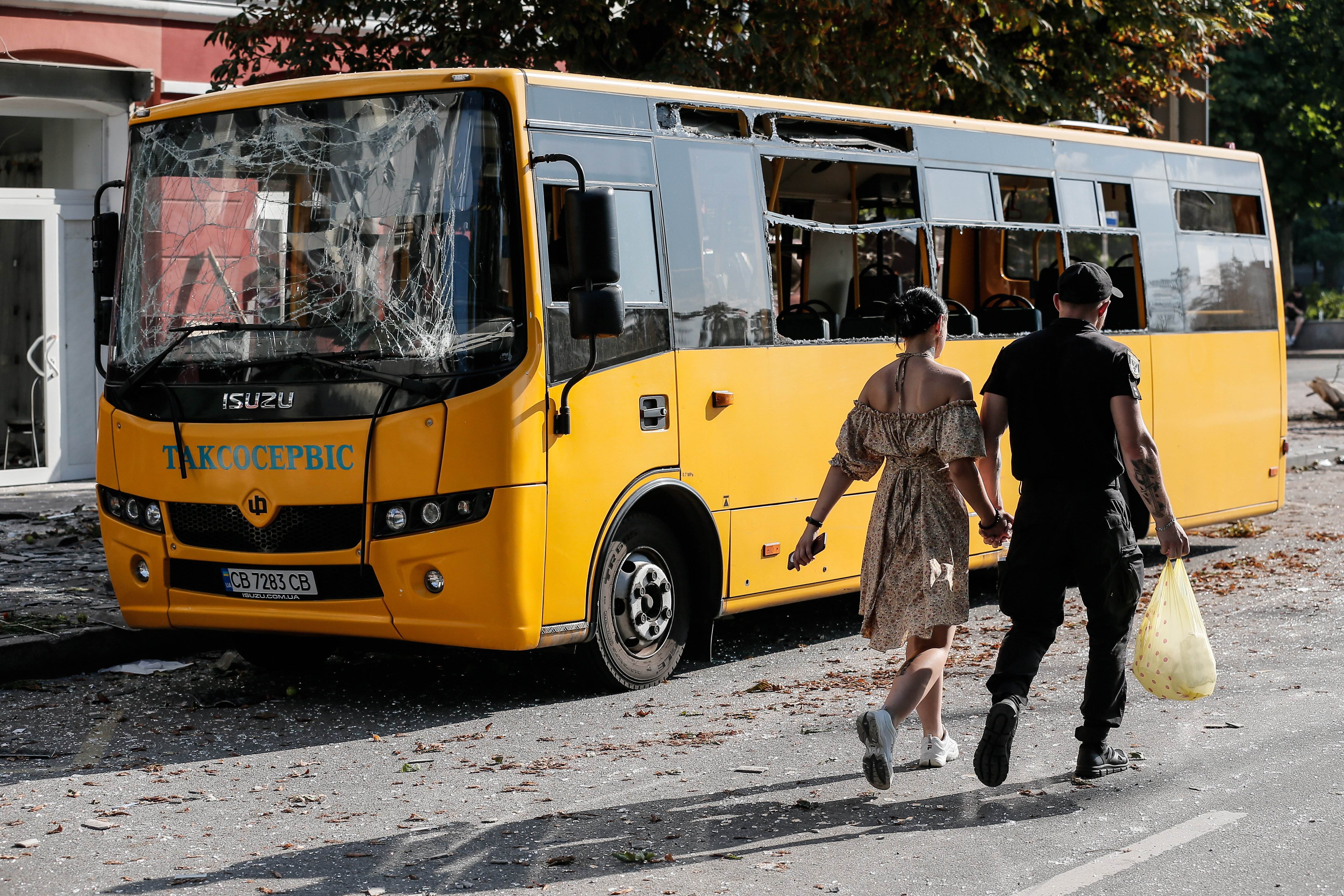 Ucrania tiene otro problema: la falta de vidrio dificulta el retorno a casa