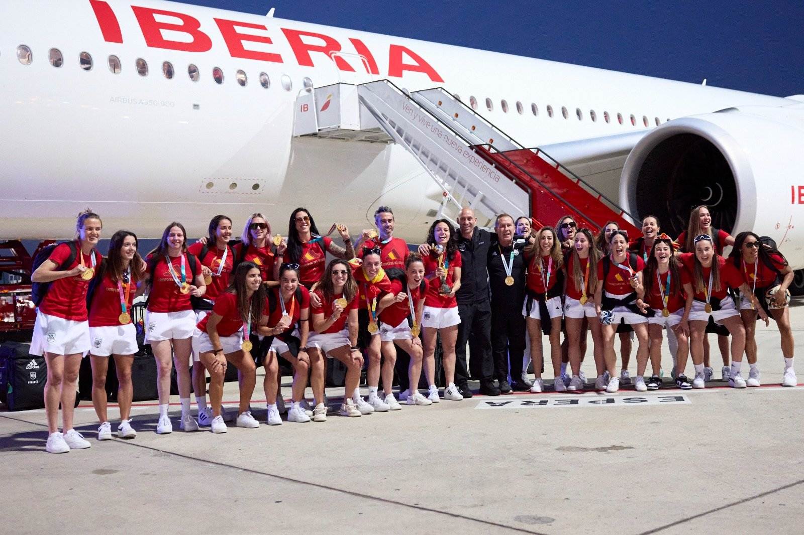 Així ha arribat la selecció espanyola a Madrid després de guanyar el Mundial