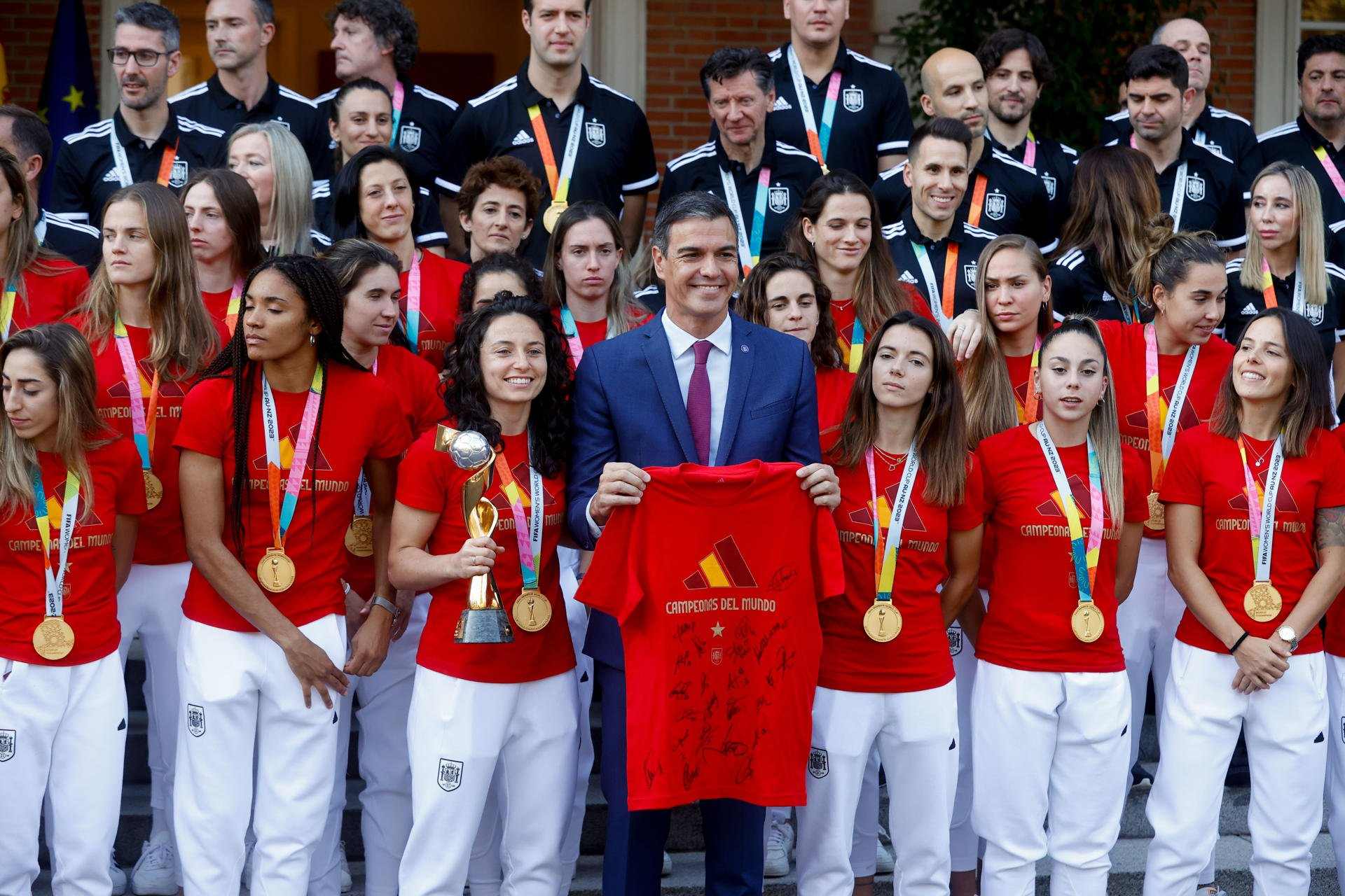 Pedro Sánchez otorgará la medalla de oro al mérito deportivo a la selección española femenina