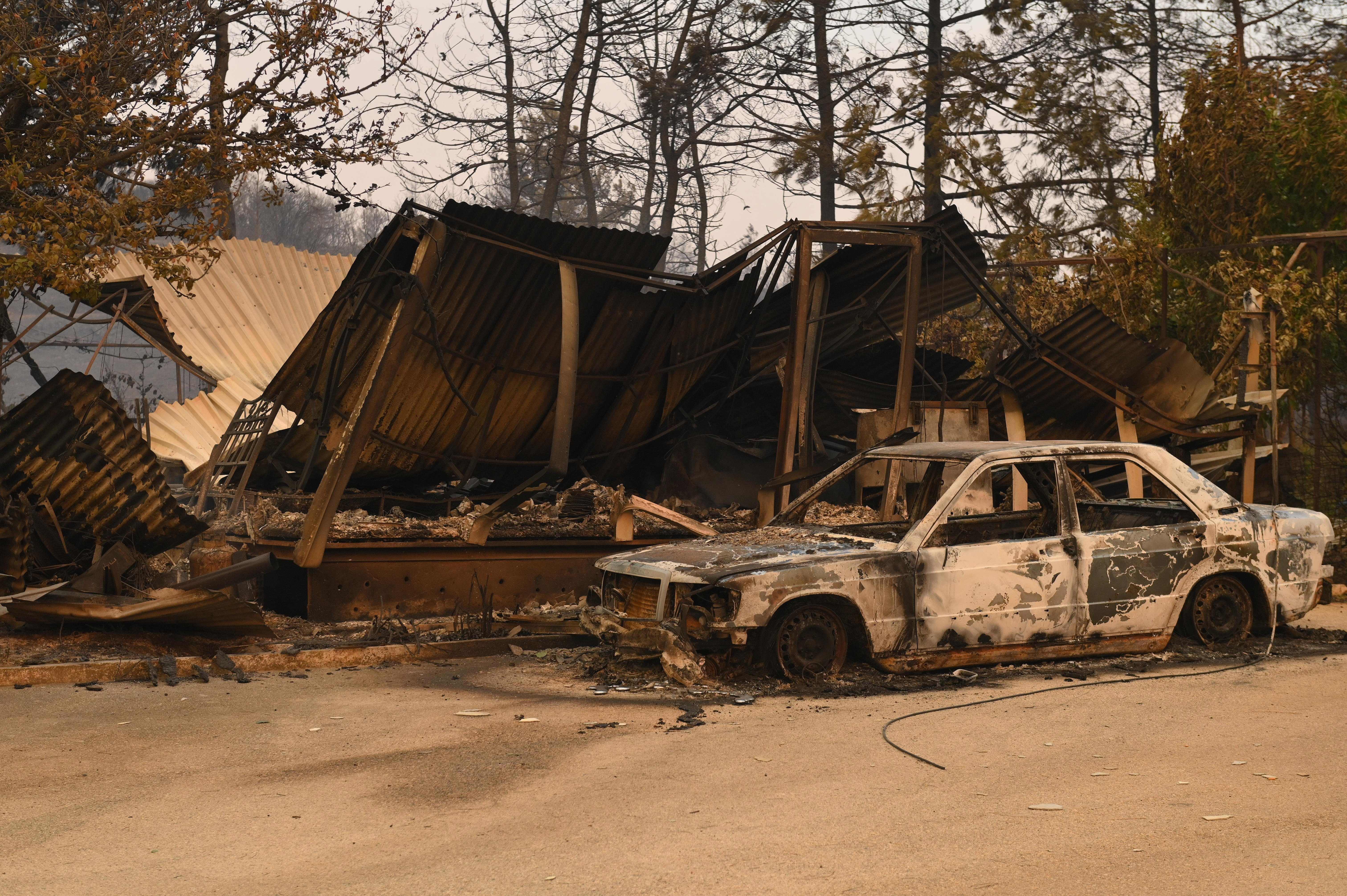 Incendios violentos en Grecia: obligan a evacuar el hospital de Alejandrópolis