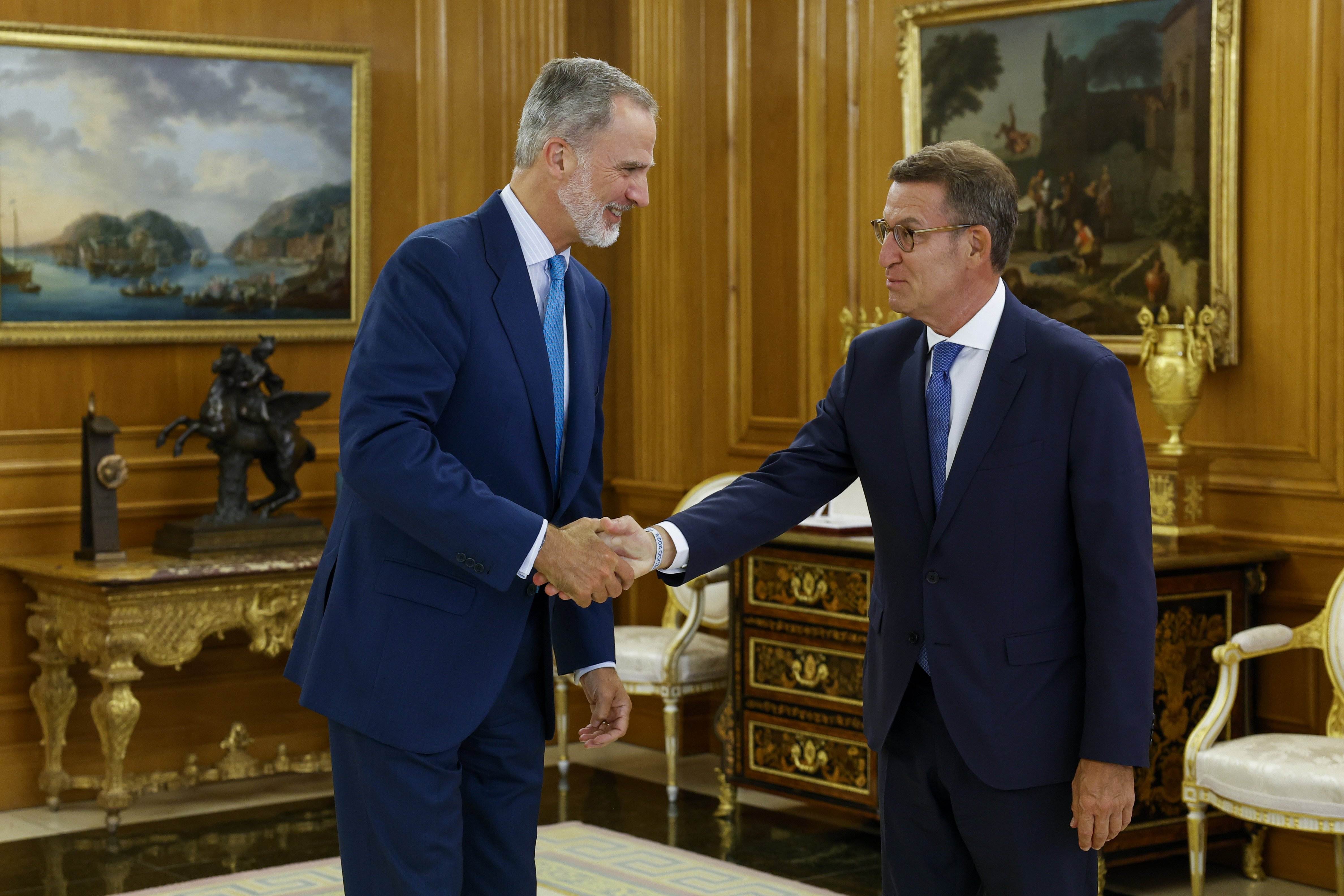 King Felipe VI chooses the PP's Feijóo to be the candidate for investiture as Spain's new PM