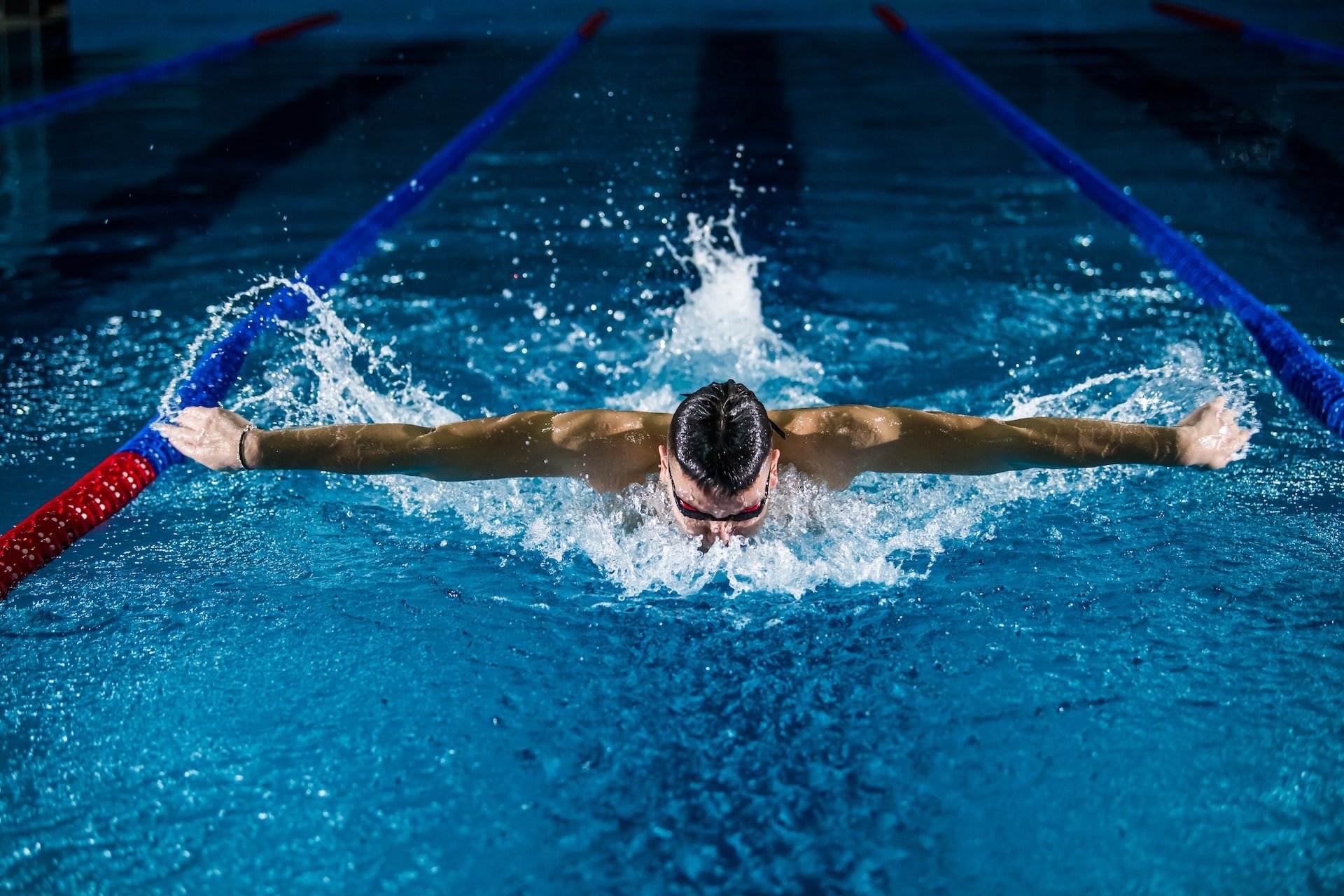 5 consejos para mejorar tu rendimiento nadando