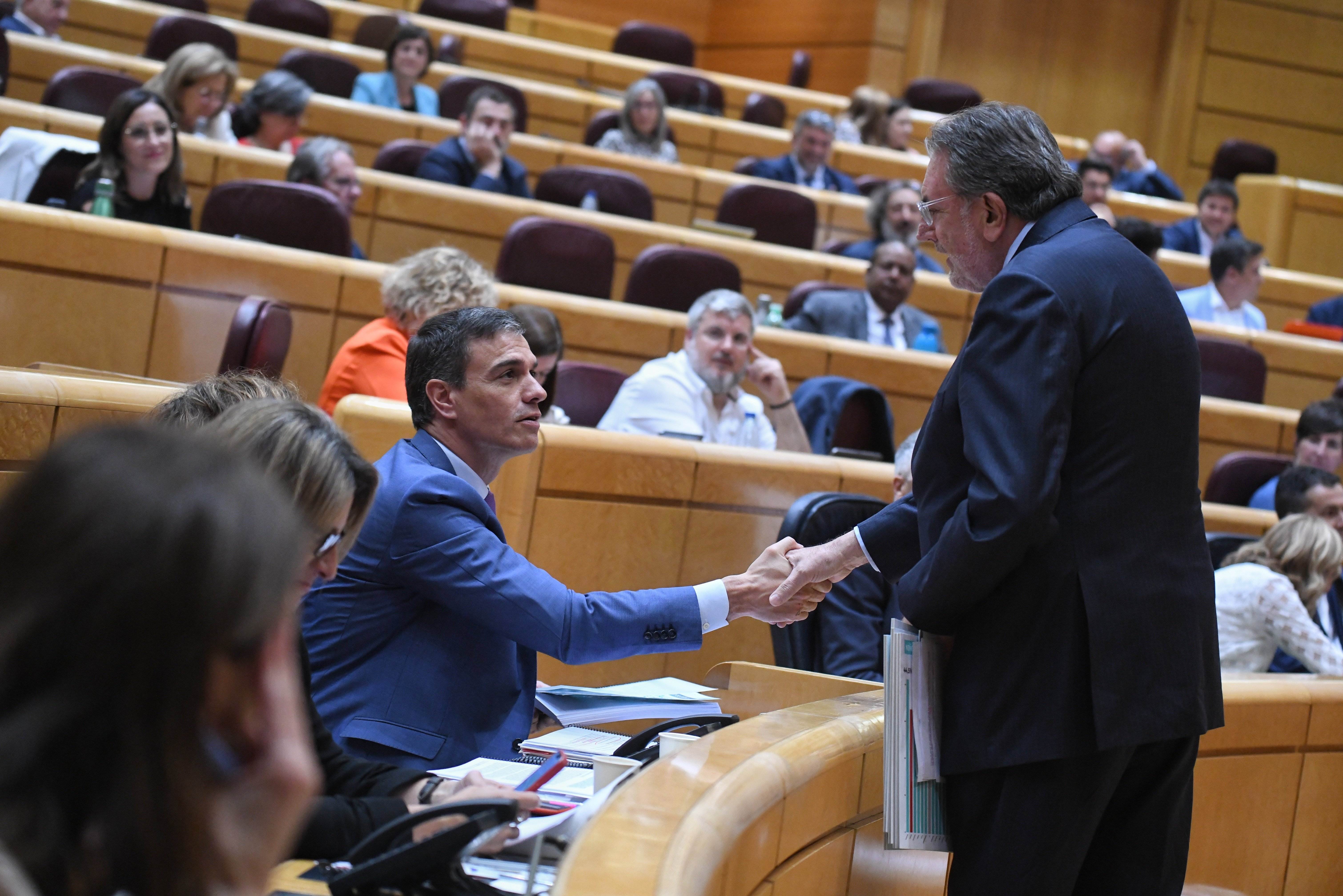 El PSOE cede senadores a Junts para obtener grupo propio en el Senado, aunque necesita el aval del PP