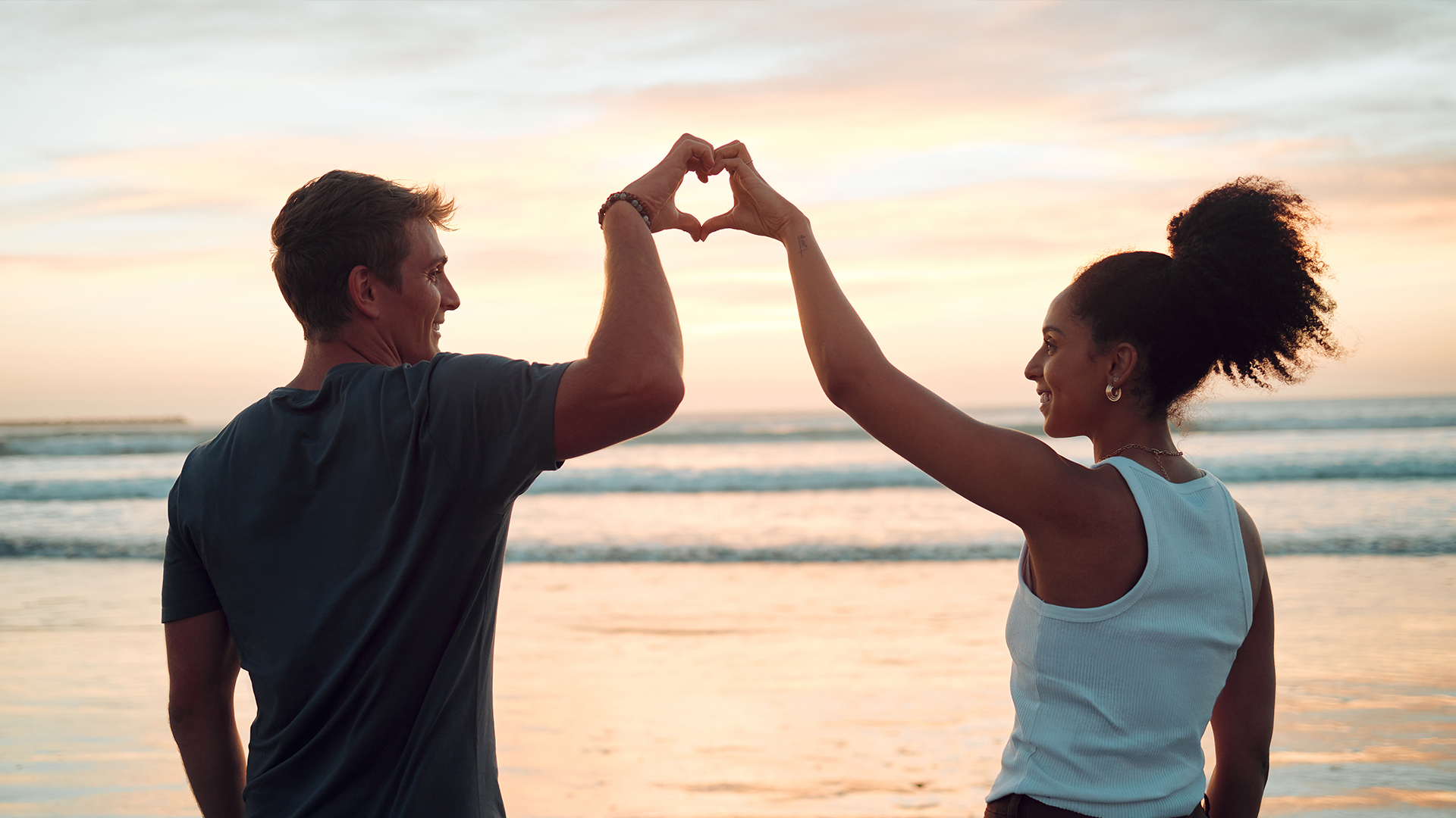 He tingut un romanç d'estiu. Ha d'acabar obligatòriament quan arribi la tardor?