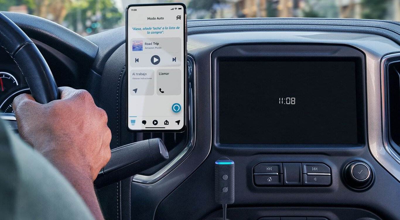 Alexa t'acompanya en els teus viatges amb el nou Echo Auto per al cotxe