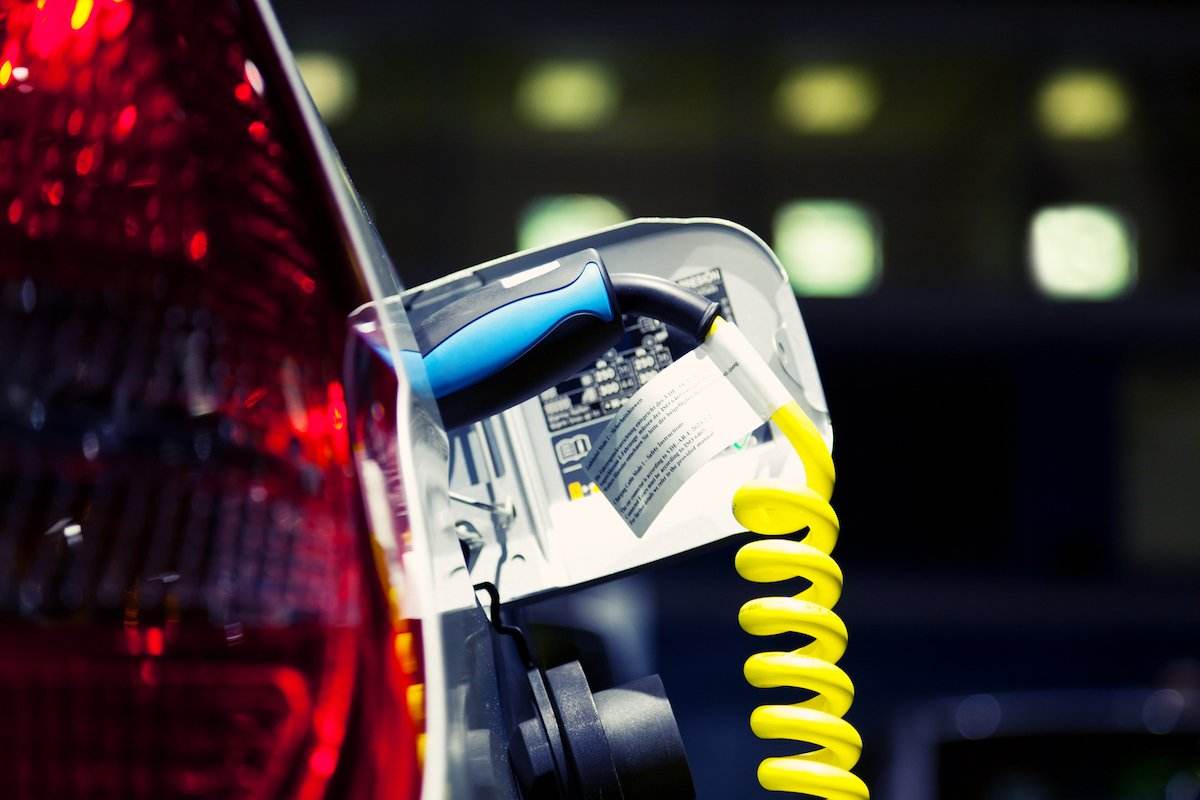 La UE acabará con la insuficiencia de puntos de recarga para coches eléctricos por decreto