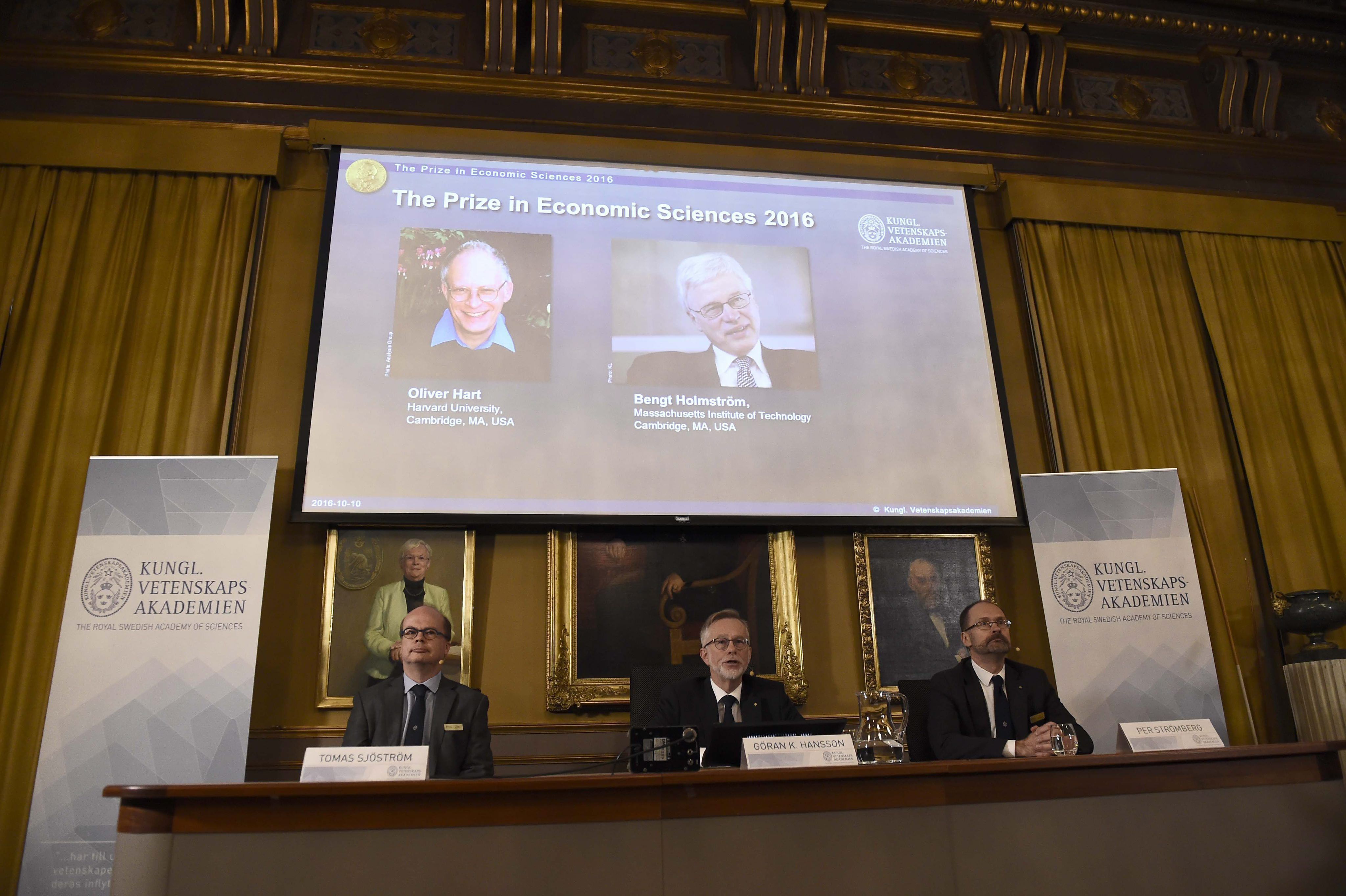 Oliver Hart i Bengt Holmström, premios Nobel de Economía 2016