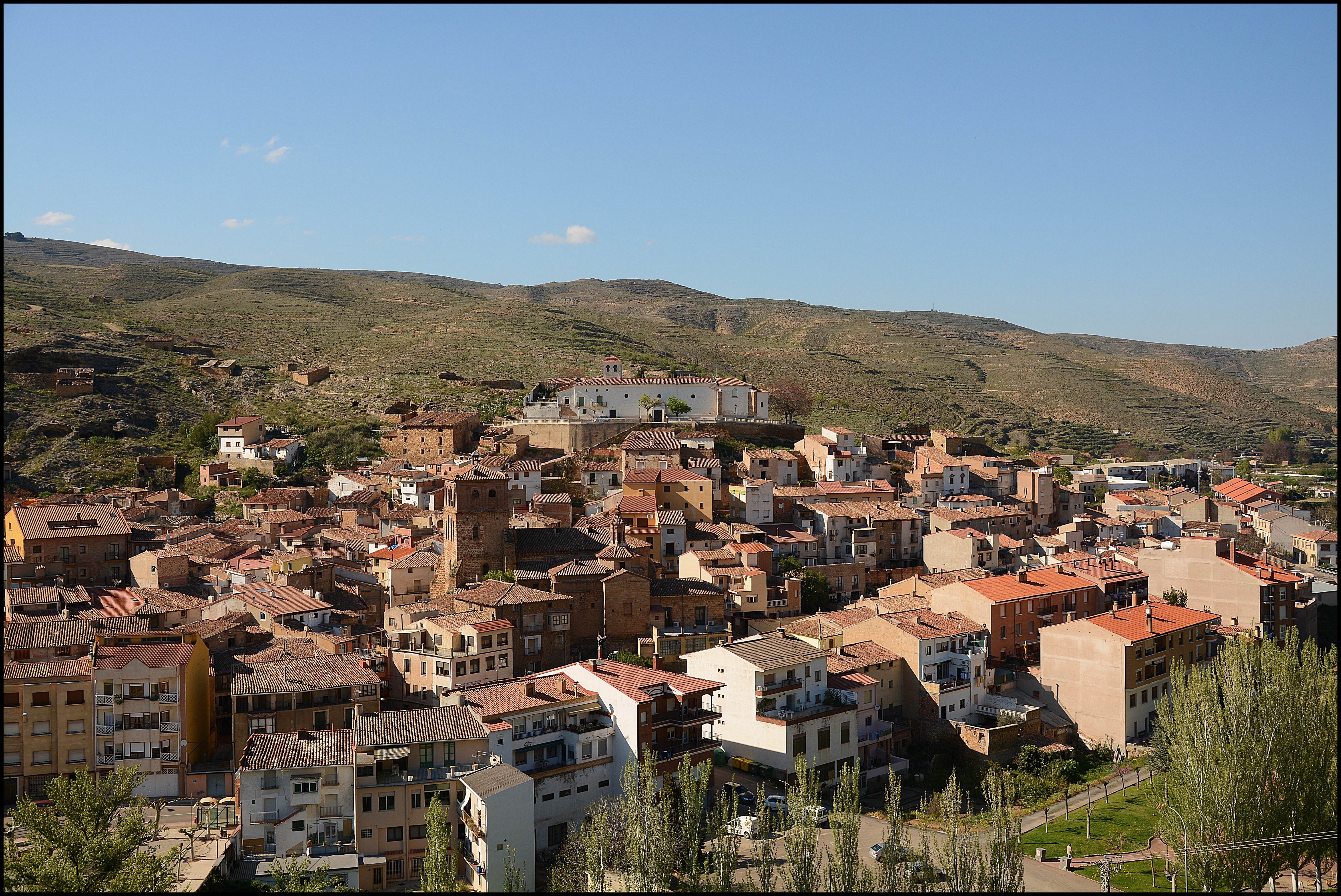 El pueblo de La Rioja que no quiere dejar bailar a las mujeres: "Sería una imposición antidemocrática"