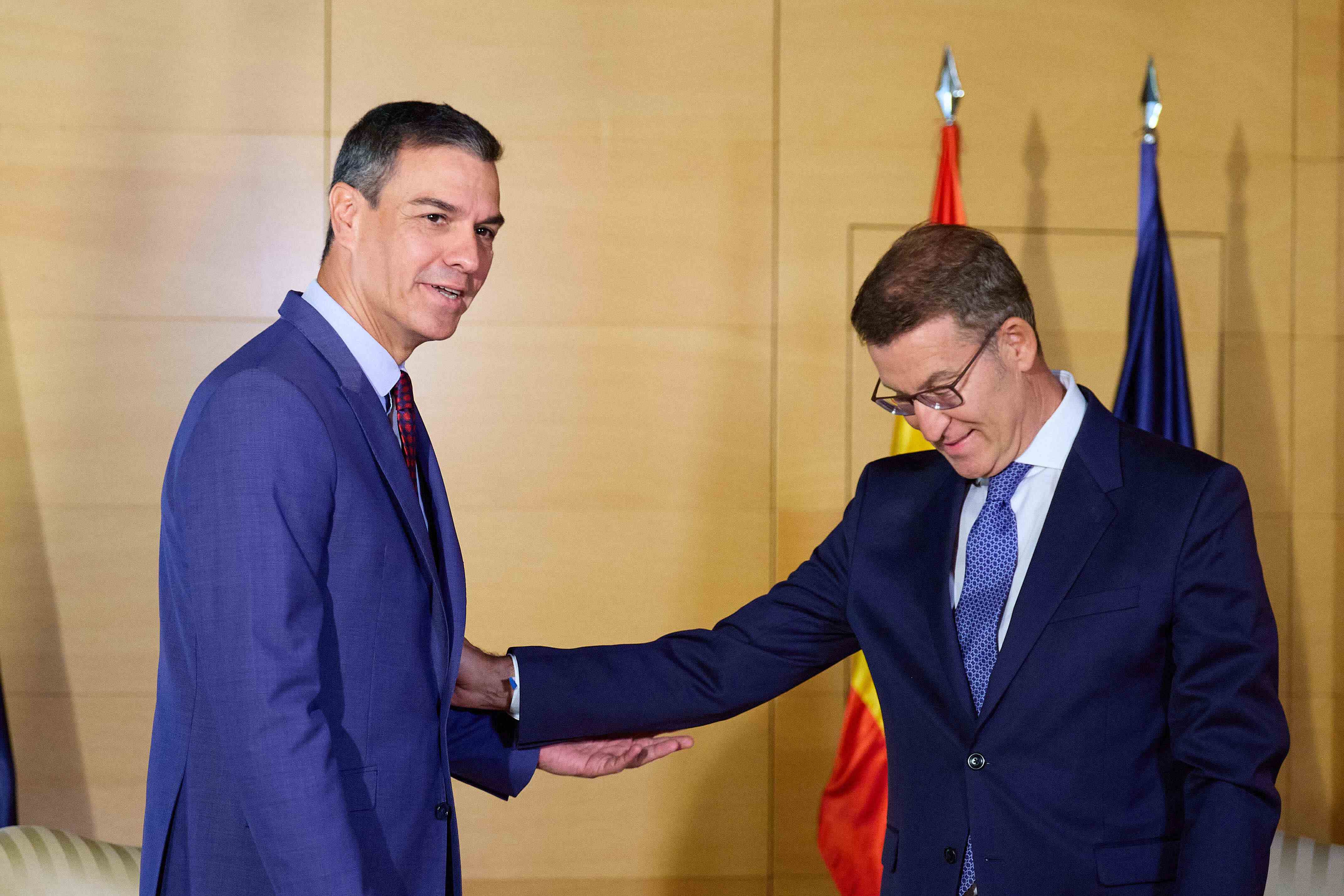 Pedro Sánchez y Núñez Feijóo se reunirán el lunes en el Congreso con la amnistía en discusión