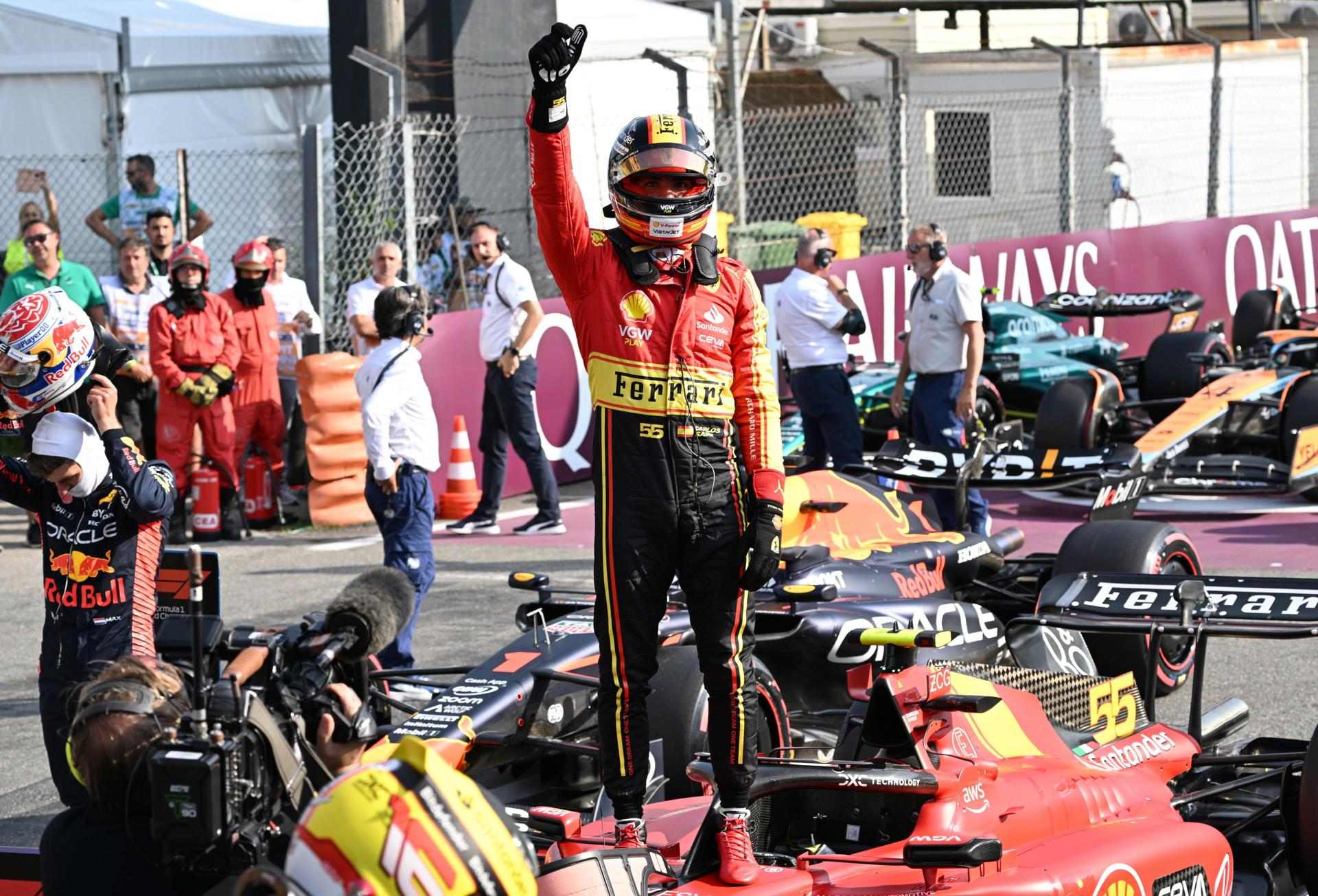Carlos Sainz homenajea a Ferrari y saldrá desde la pole en Monza