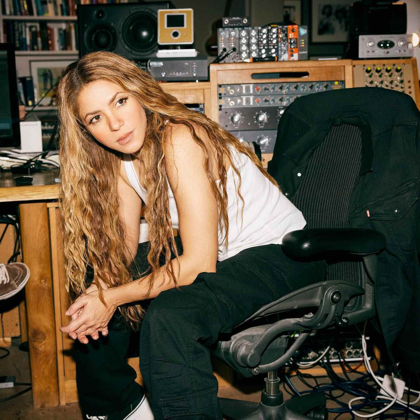 shakira 359770013 1003538117340878 3022792353704635118 n (1) shakira 359770013 1003538117340878 3022792353704635118 n (1)