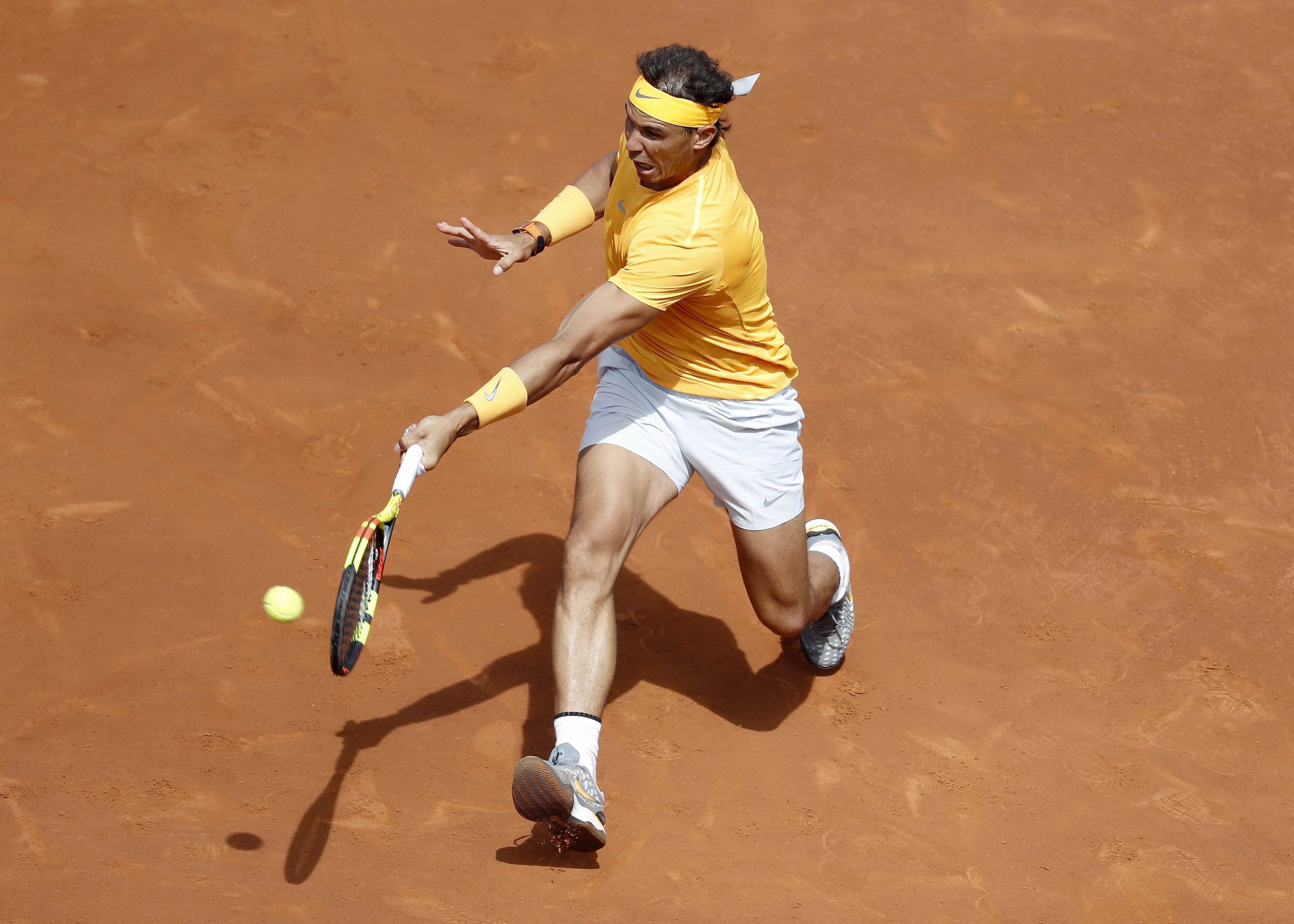 Nadal debuta con un trabajado triunfo ante Carballés