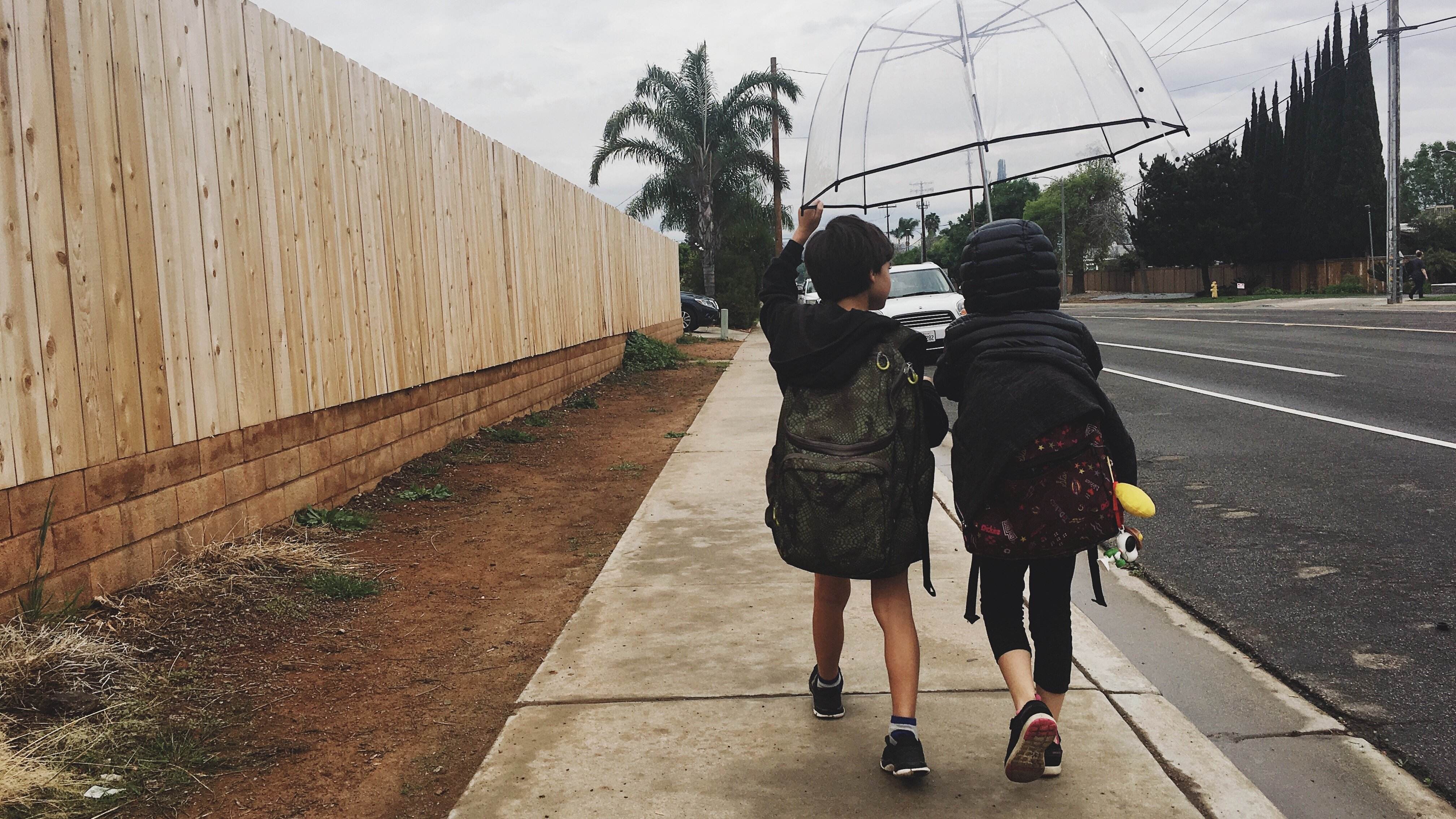 El truco de la mochila de la DGT para dejar a tus hijos en el colegio de forma segura