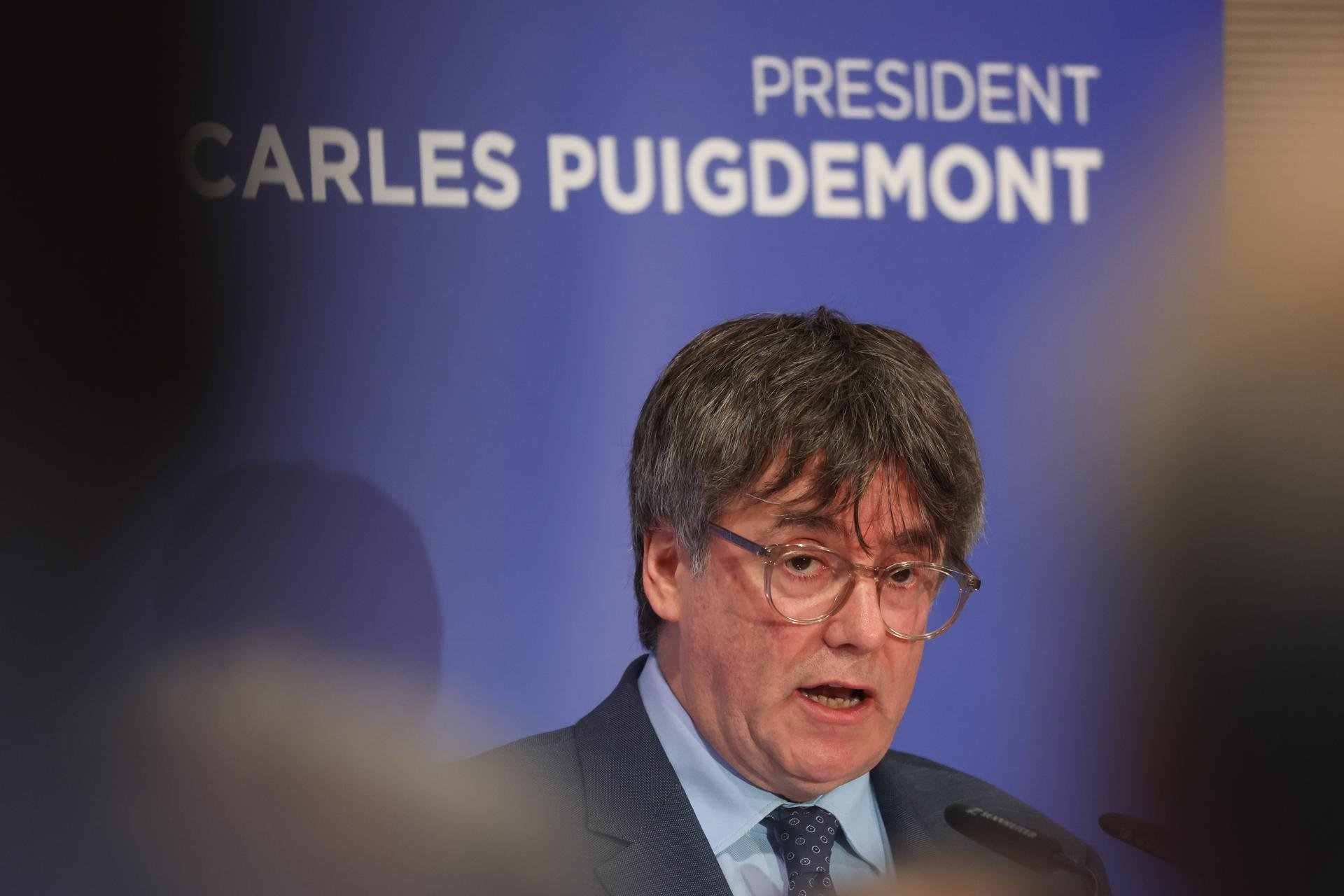 Puigdemont llama a recuperar "la fórmula original" del 1-O para culminar la independencia