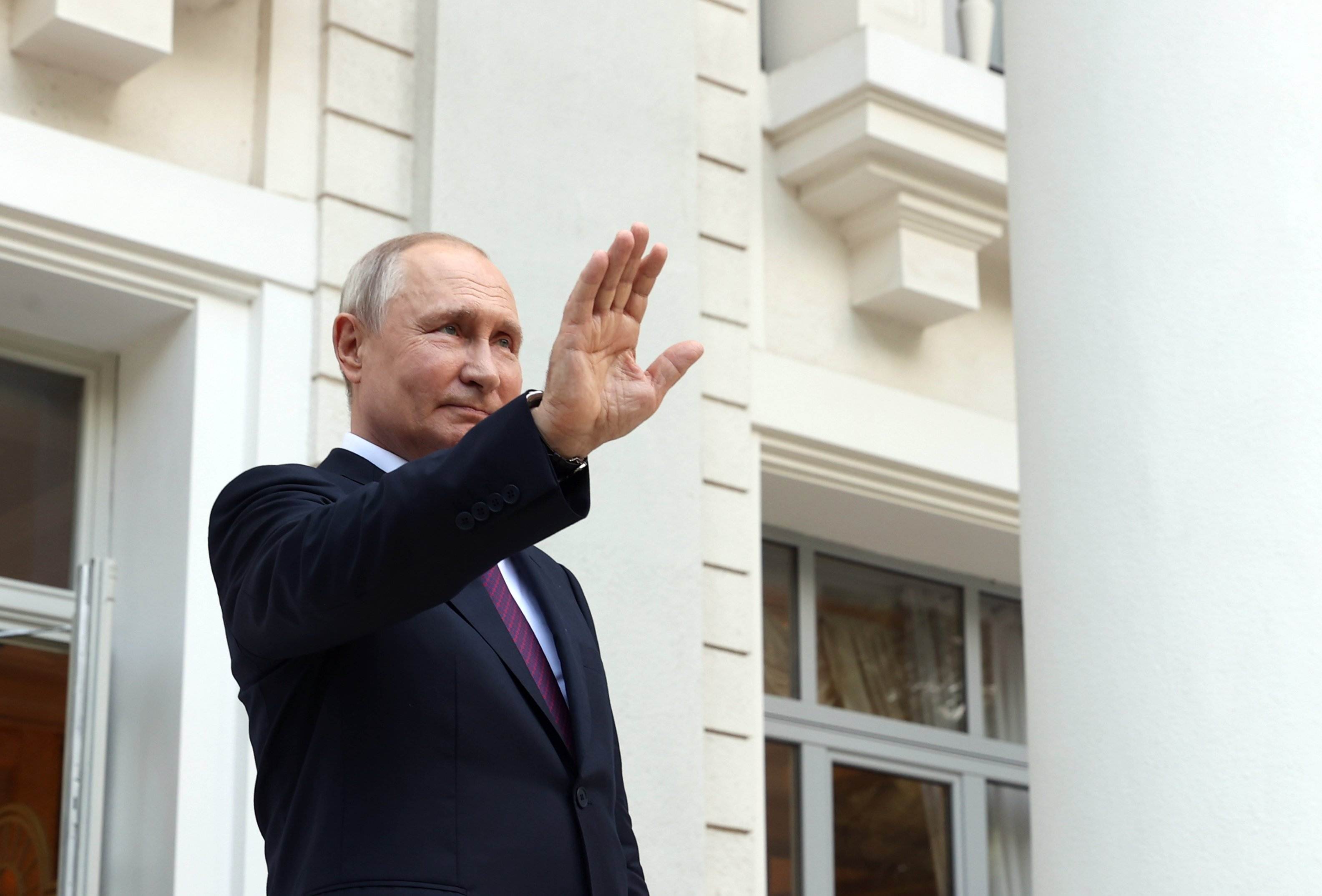 Vladímir Putin se registra como candidato para las elecciones del 17 de marzo