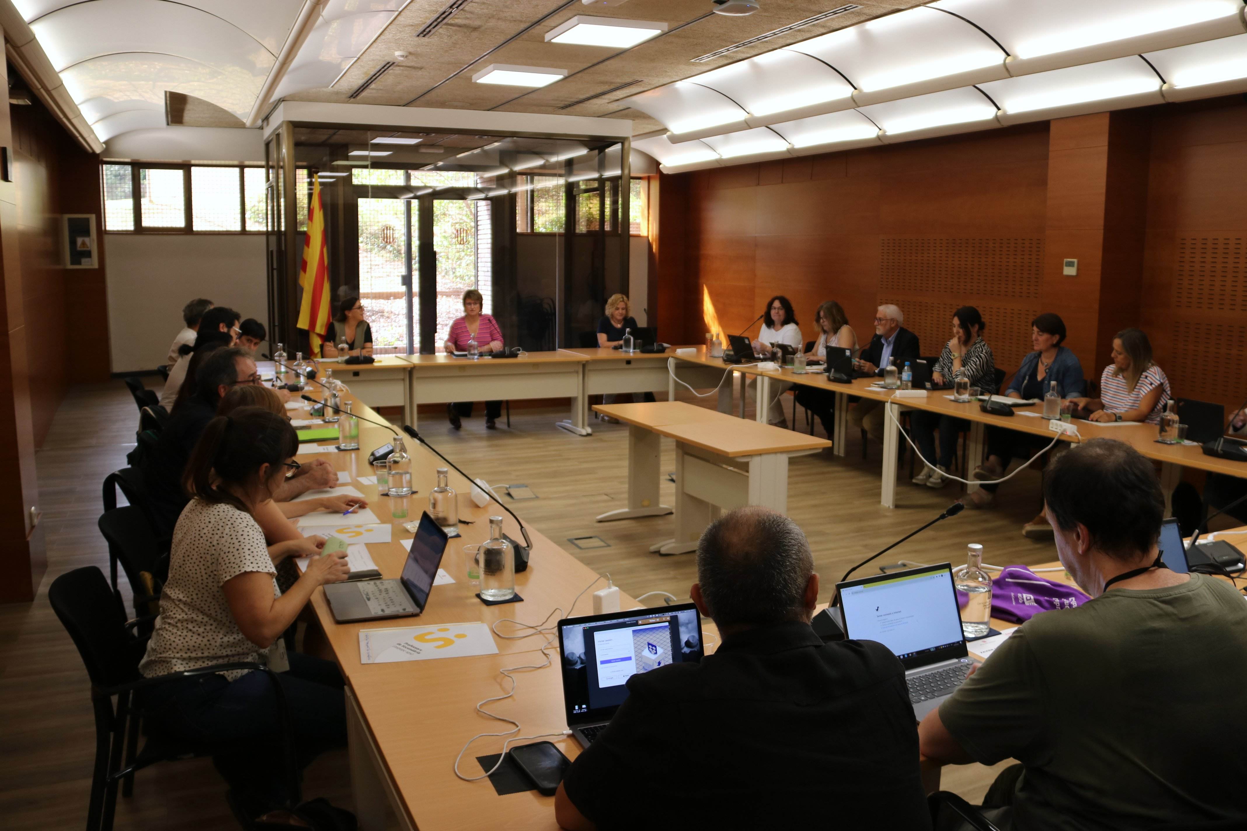 El curso escolar arrancará con huelga: los sindicatos de profesores se levantan de la mesa de negociación