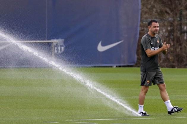 Xavi Hernández entrenamiento Barça / Foto: EFE Xavi Hernández entrenamiento Barça / Foto: EFE