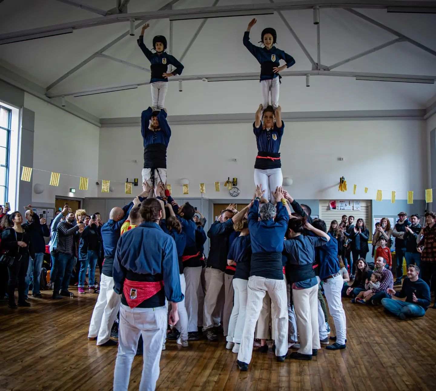 Castellers Edinburgh pilars