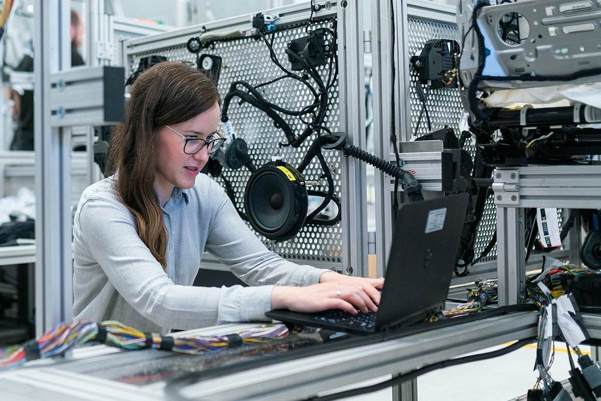 Les exportacions catalanes de productes d'alt contingut tecnològic disminueixen un 3,3% interanual