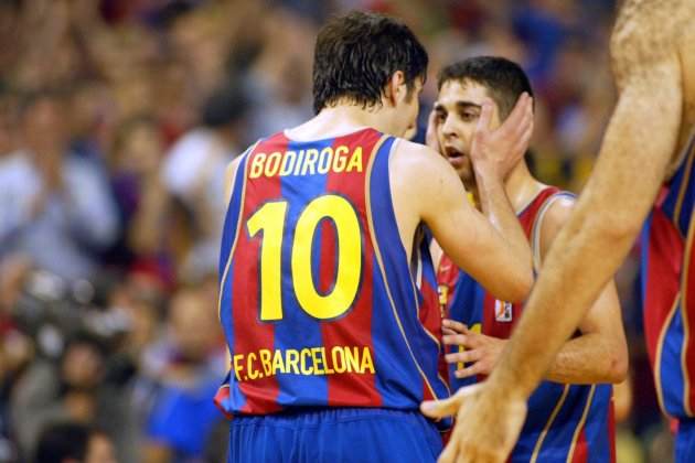 El Barça de baloncesto durante la final de la Euroliga del 2003 en el Palau Sant Jordi / Foto: FC Barcelona