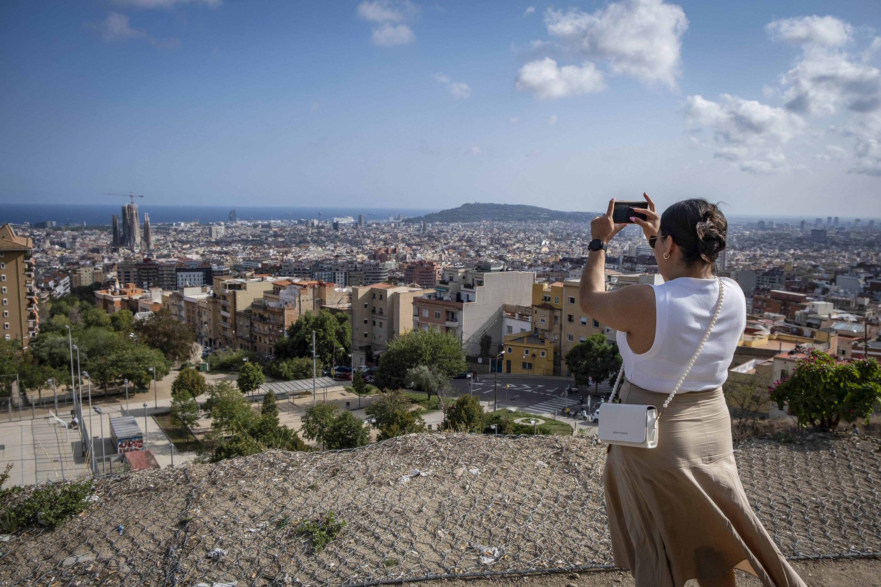 El acceso a la vivienda se acerca a la inseguridad como principal problema de Barcelona