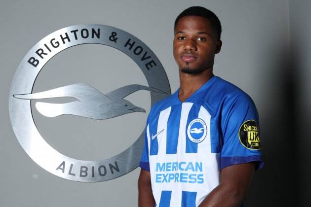 Ansu Fati luciendo la camiseta del Brighton / Foto: Brighton & Hove Albion